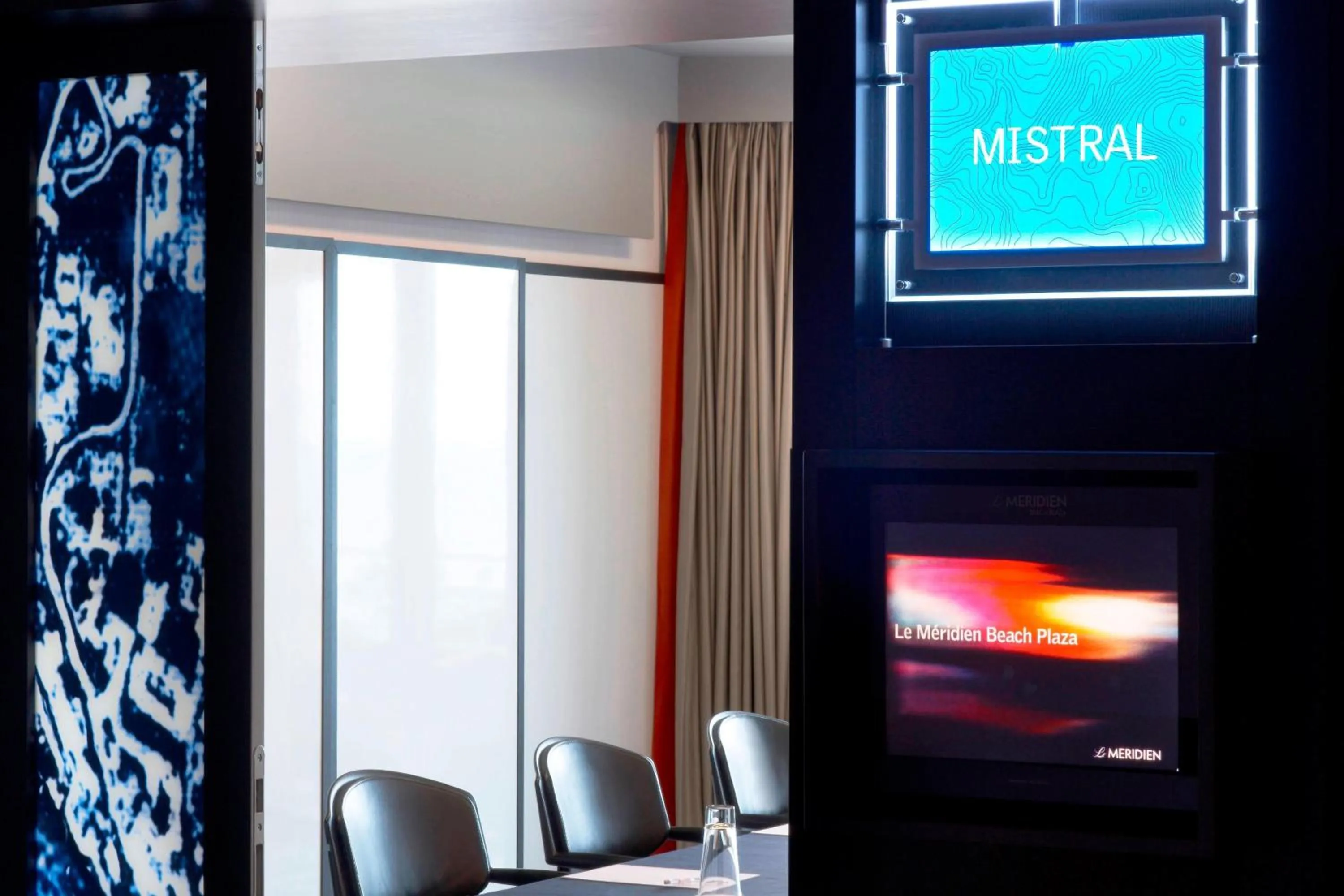 Meeting/conference room in Le Méridien Beach Plaza