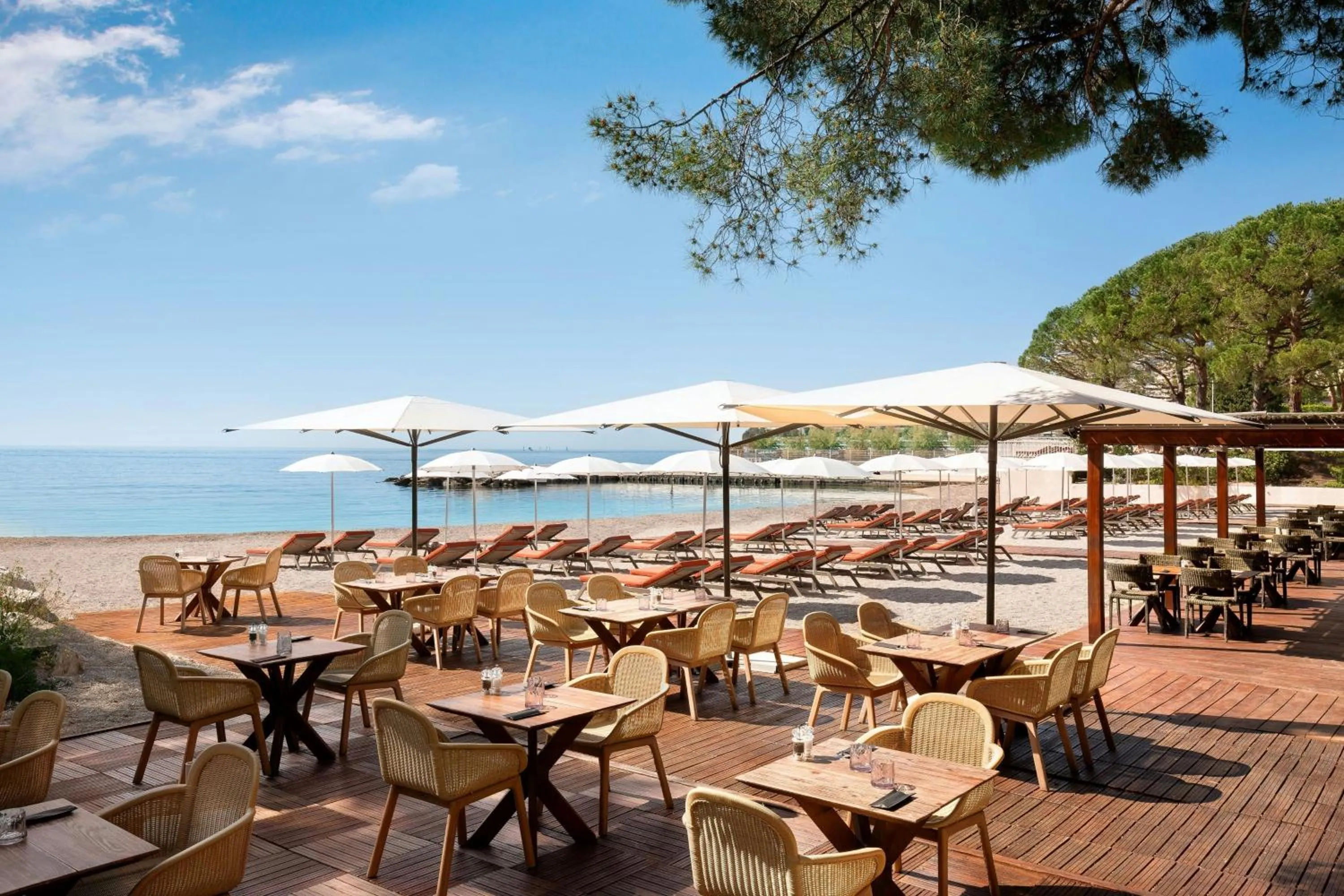 Beach in Le Méridien Beach Plaza