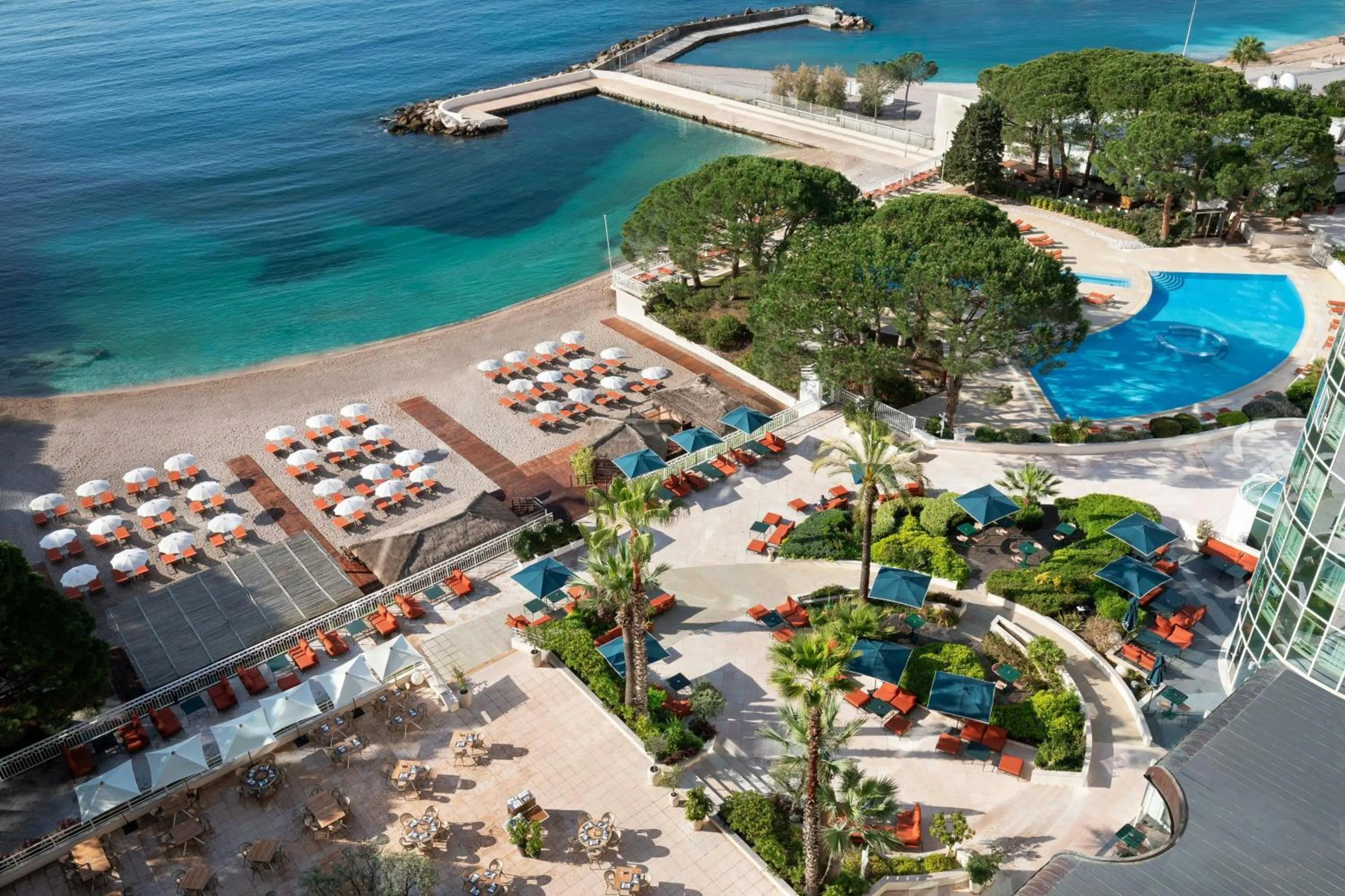 Beach in Le Méridien Beach Plaza