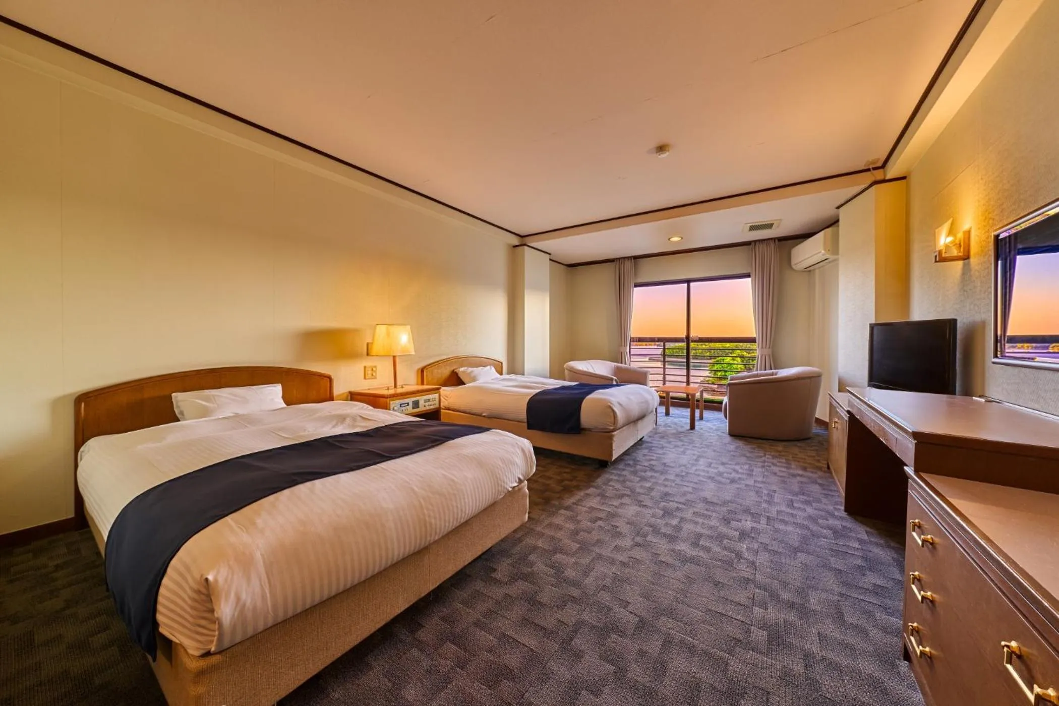 Photo of the whole room, Bed in Ooedo Onsen Monogatari Premium Shima Saichoraku