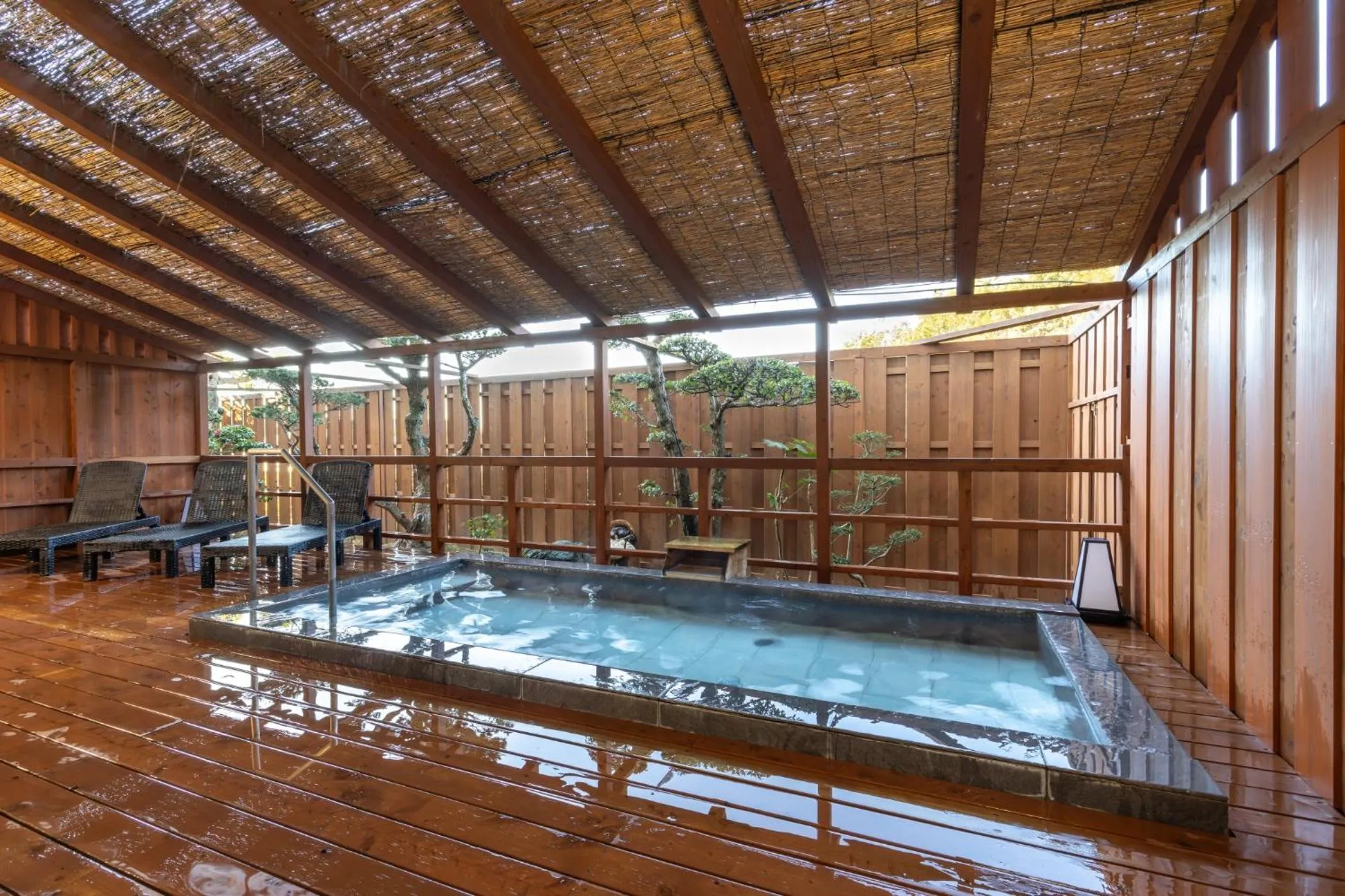 Hot Spring Bath in Ooedo Onsen Monogatari Premium Shima Saichoraku