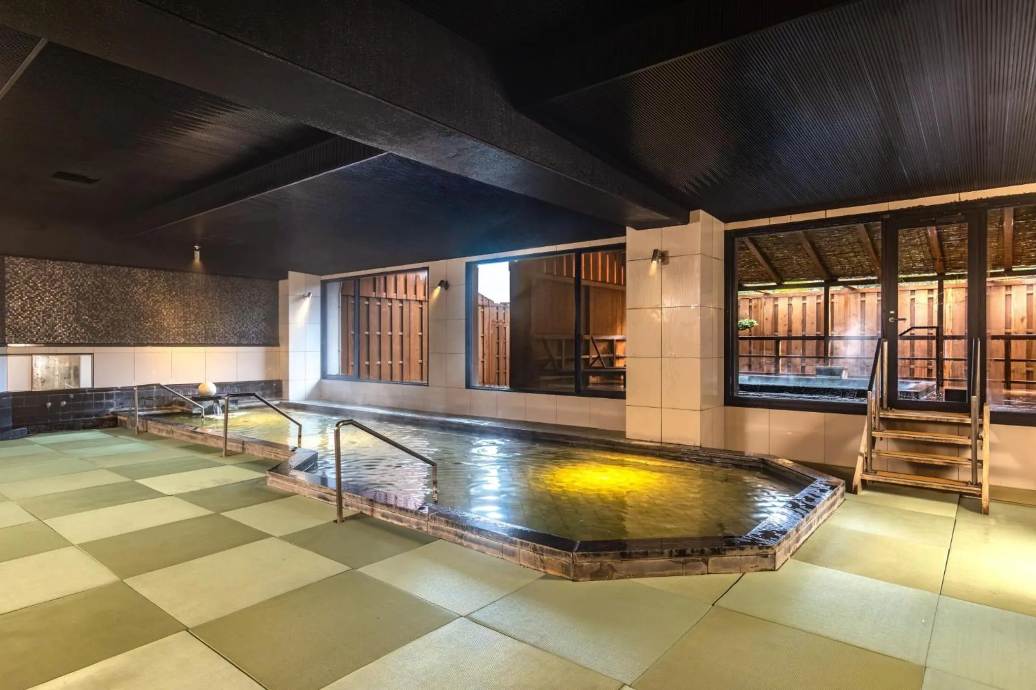 Hot Spring Bath in Ooedo Onsen Monogatari Premium Shima Saichoraku