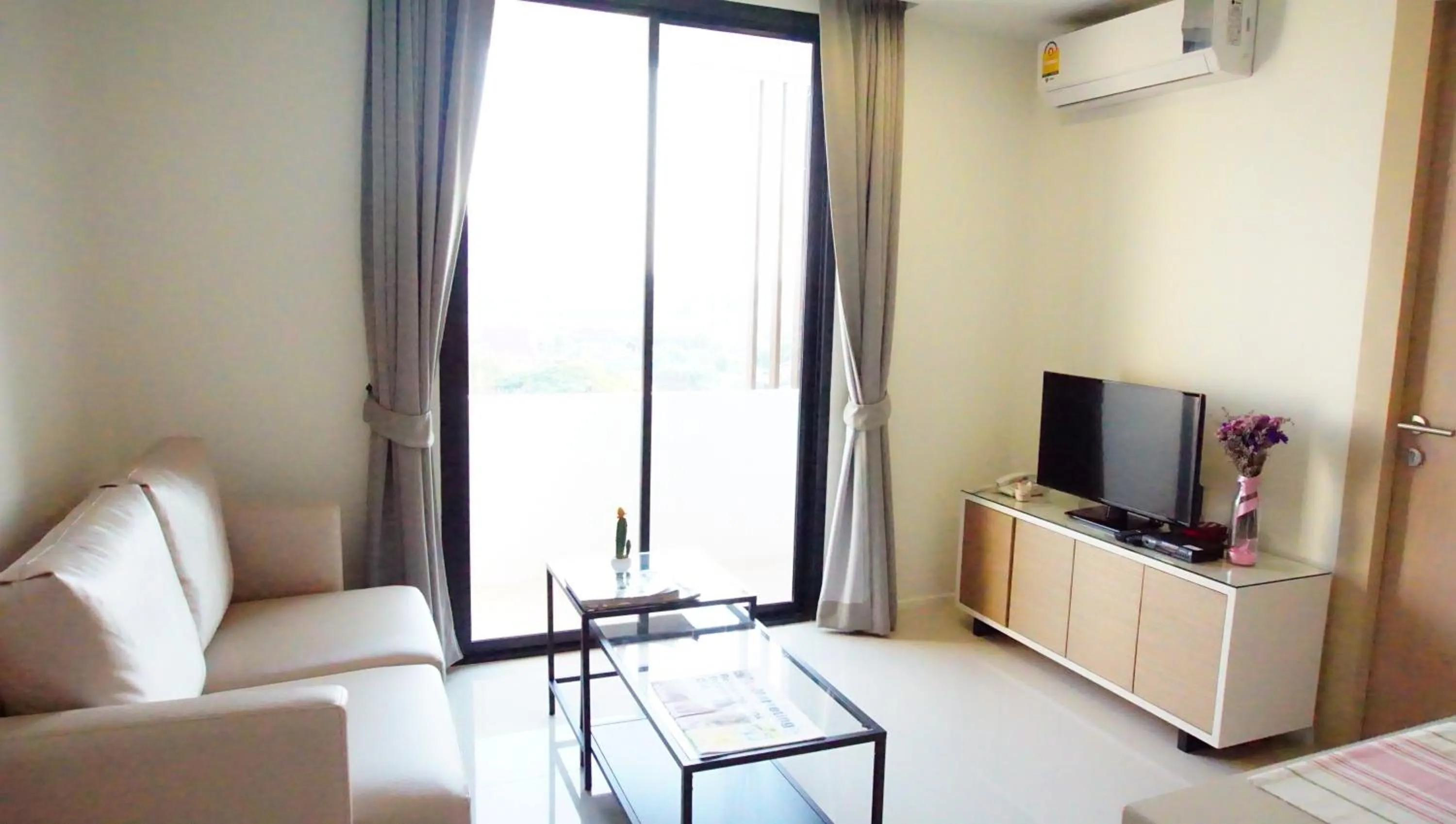 TV and multimedia in 185 Residence