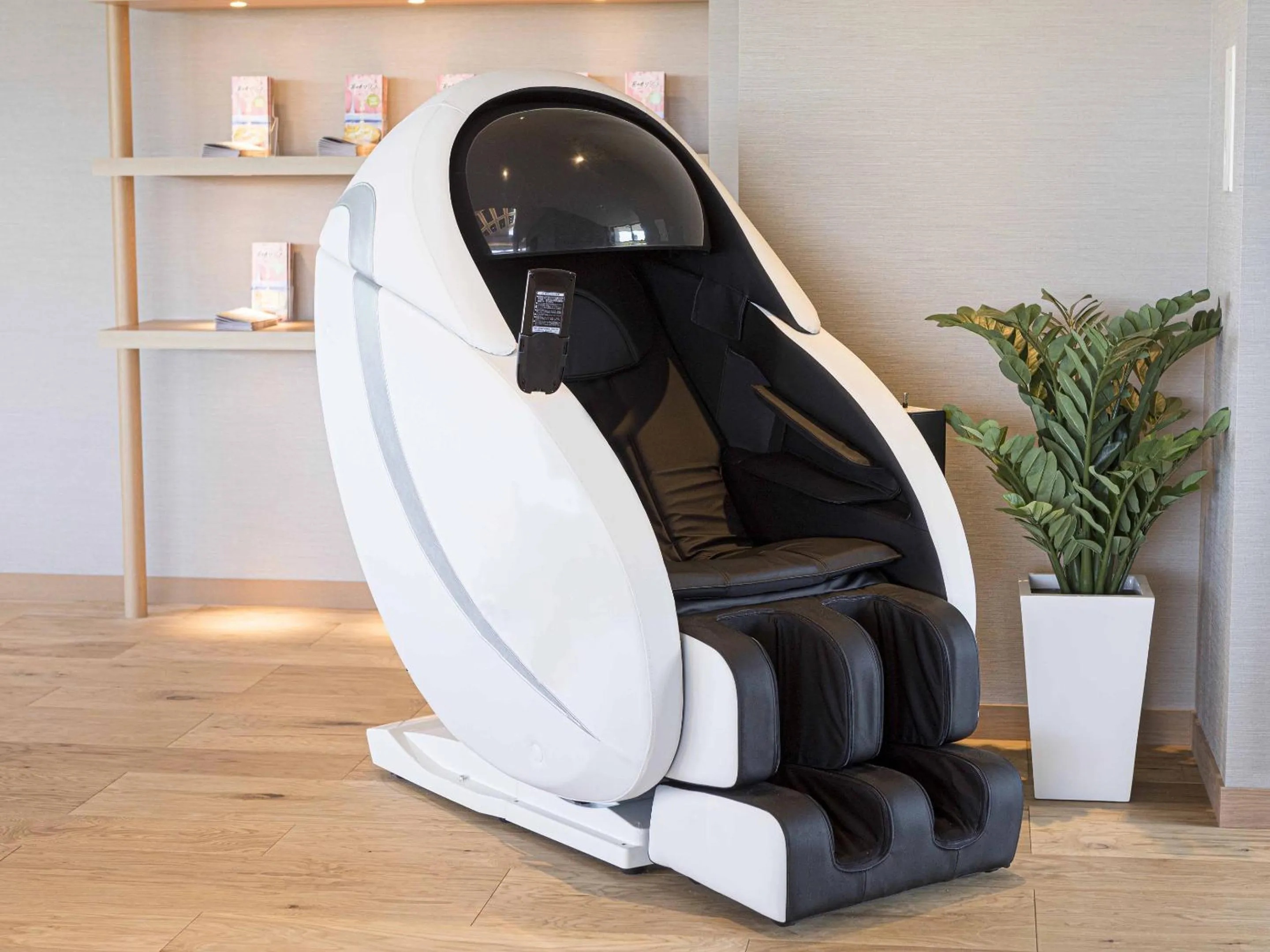 Massage in Ooedo Onsen Monogatari Dogo