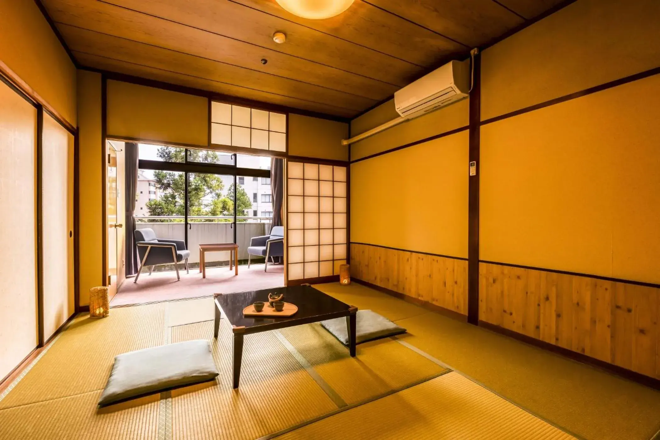 Photo of the whole room in Ooedo Onsen Monogatari Awazu Grand Hotel Photo of the whole room in Ooedo Onsen Monogatari Awazu Grand Hotel