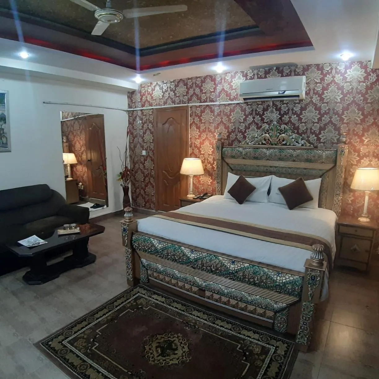 Bedroom in Premier Inn Davis Road Lahore