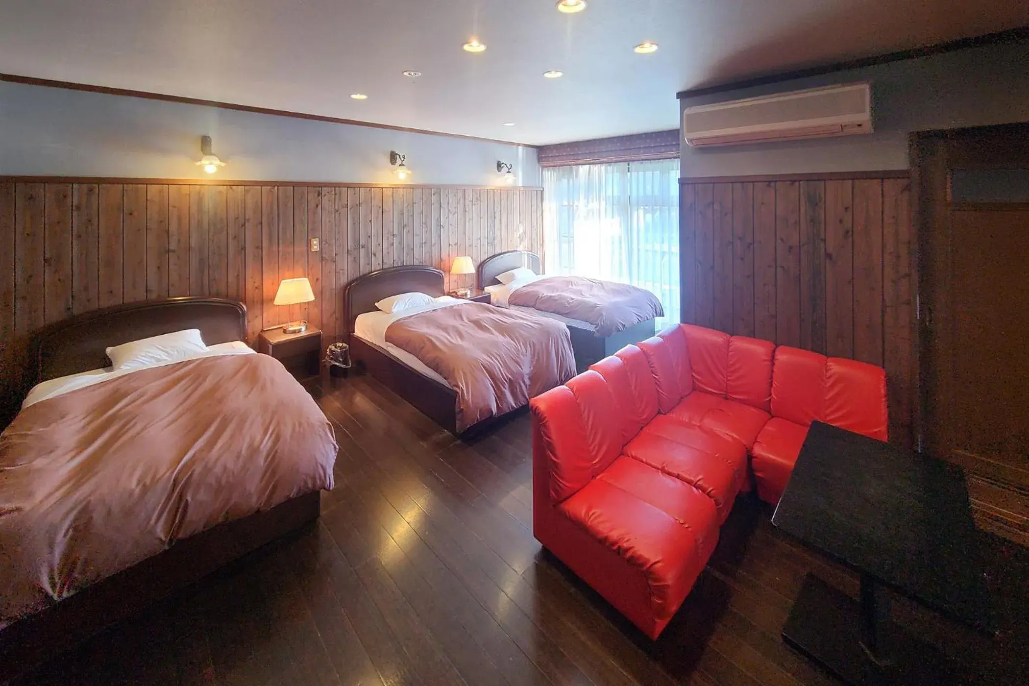 Photo of the whole room, Bed in Ooedo Onsen Monogatari Ureshinokan Photo of the whole room, Bed in Ooedo Onsen Monogatari Ureshinokan