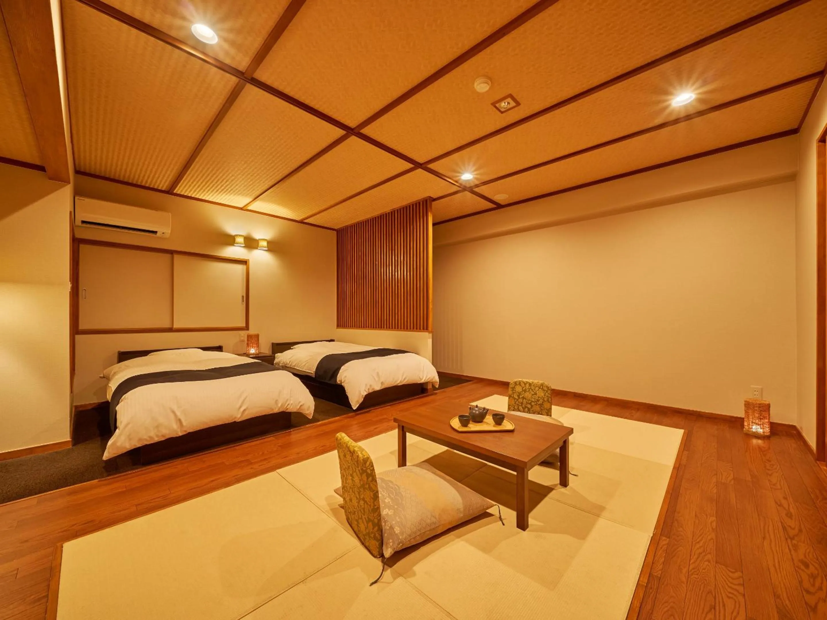 Photo of the whole room, Bed in Yukai Resort Ureshinokan