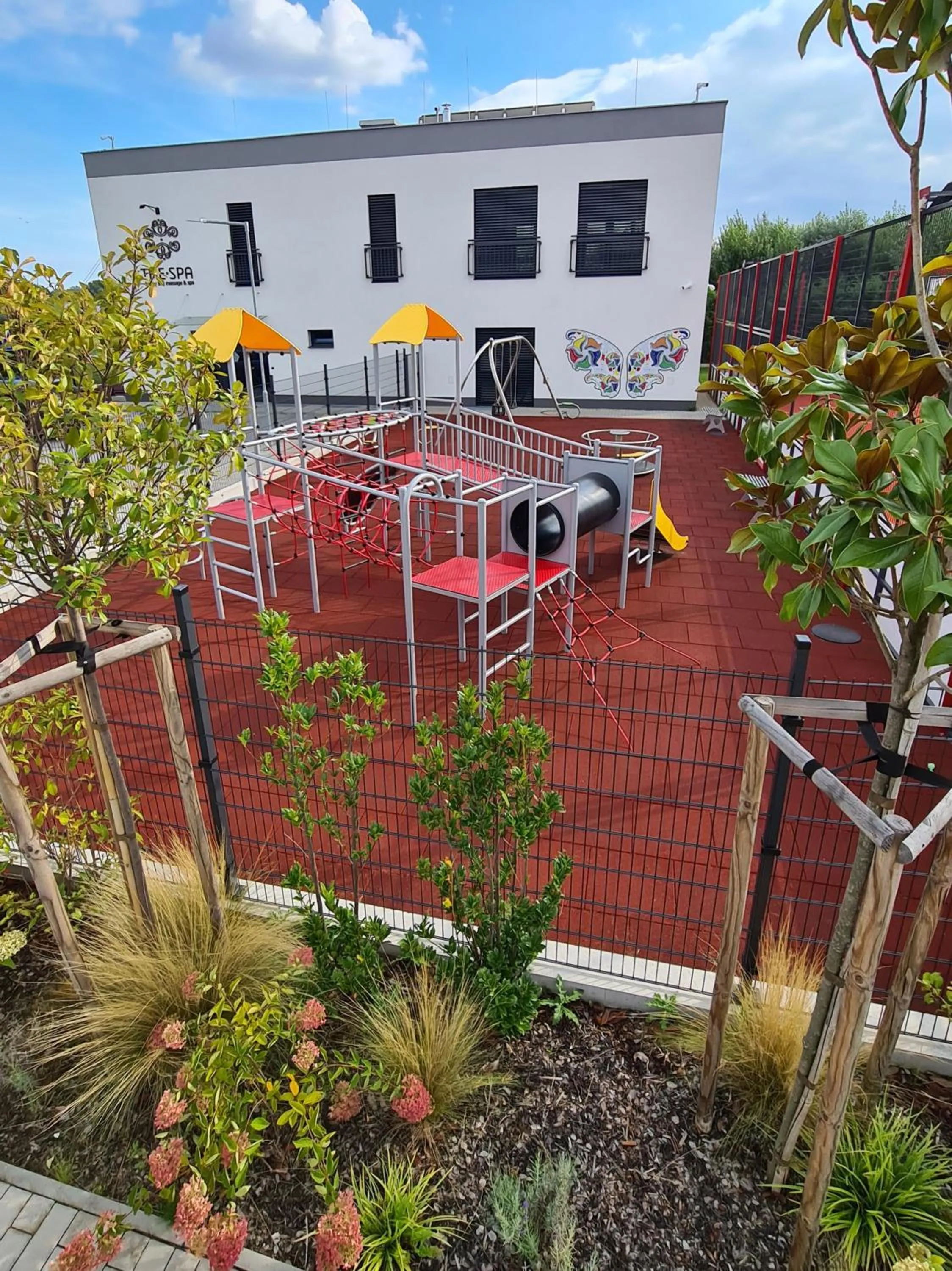 Barok Hotel and Apartments