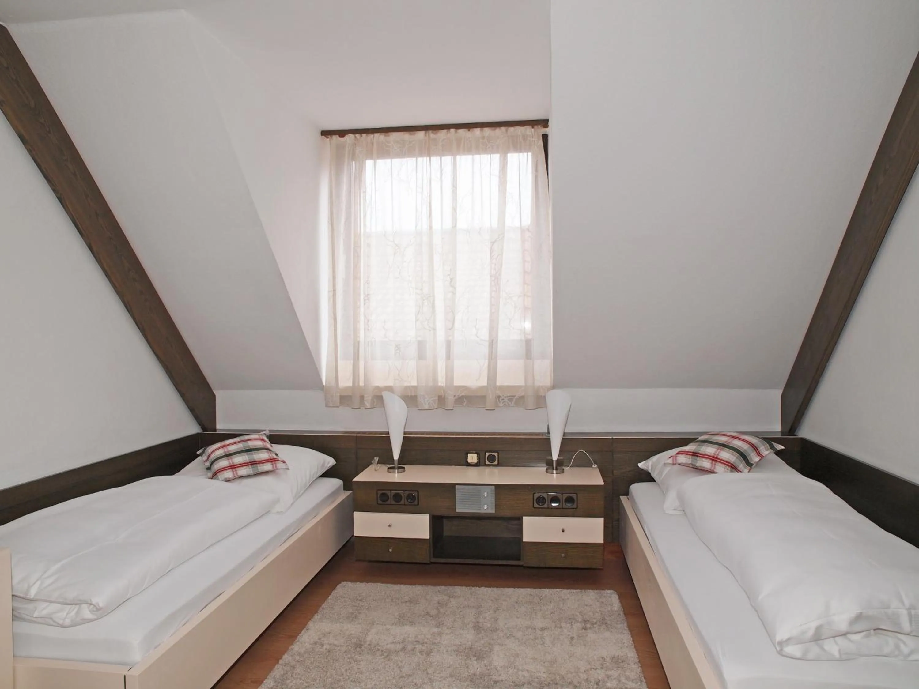 Photo of the whole room, Bed in Hotel Sonne29