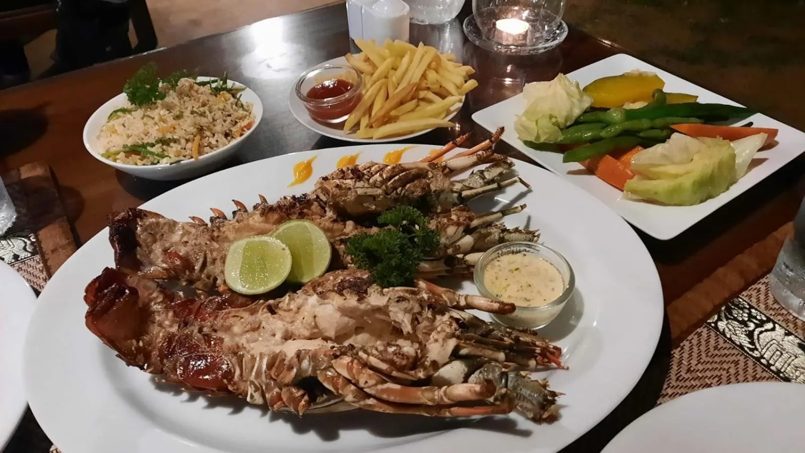 Restaurant/places to eat in Lanka Beach Boutique Bungalows & Grand Villa