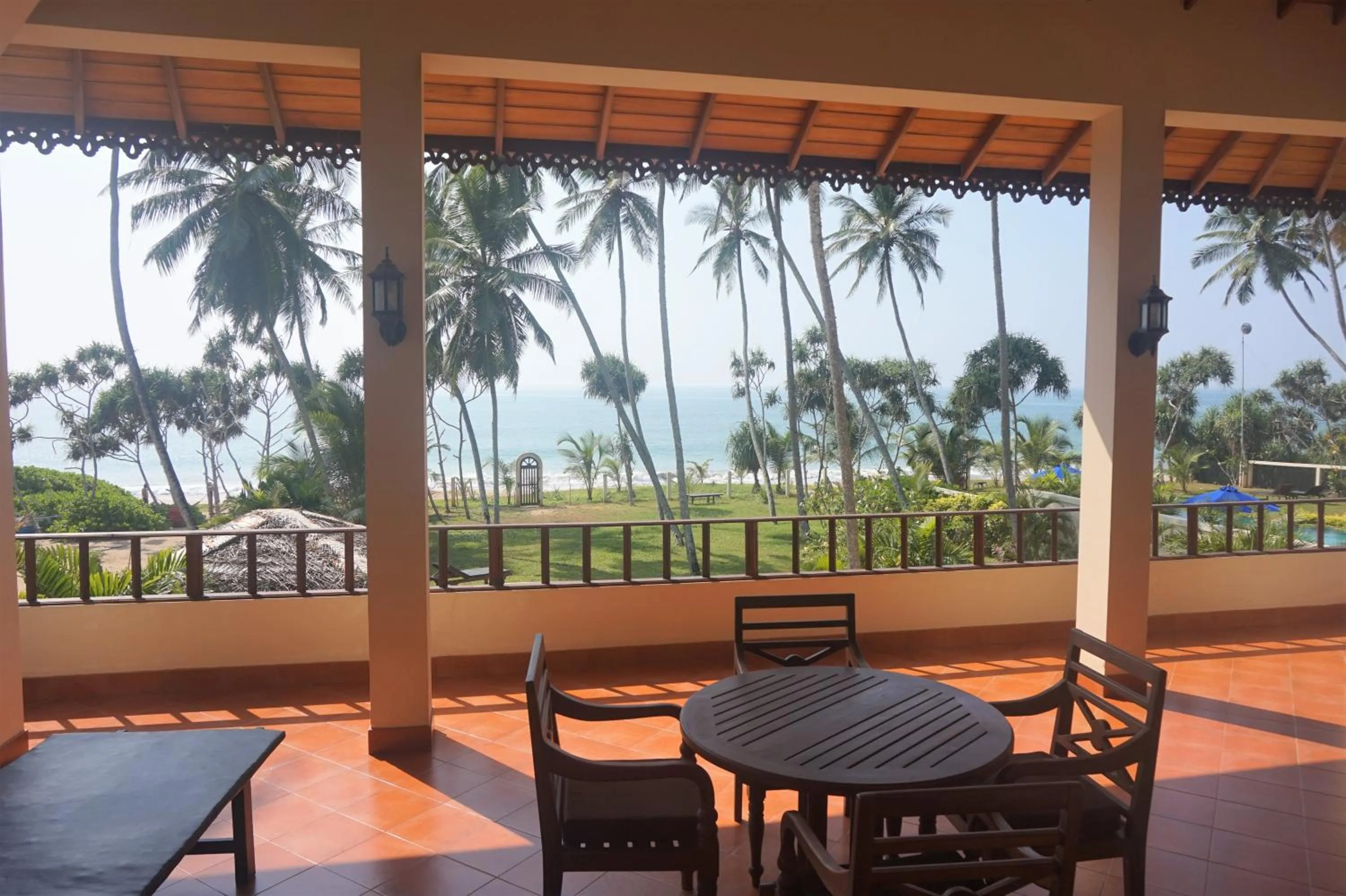 Lanka Beach Boutique Bungalows & Grand Villa