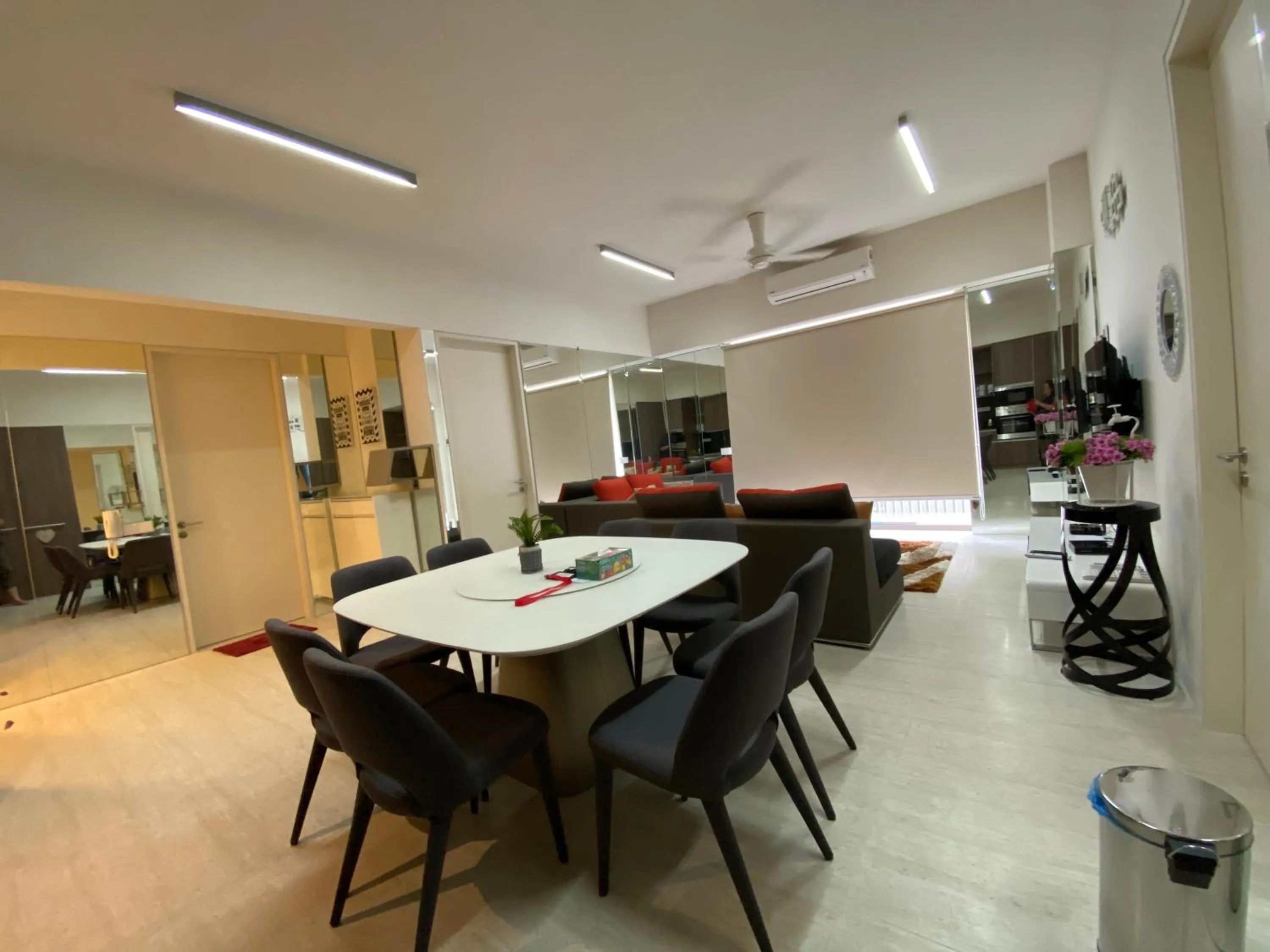 By The Sea @ Cozy Beachfront Home