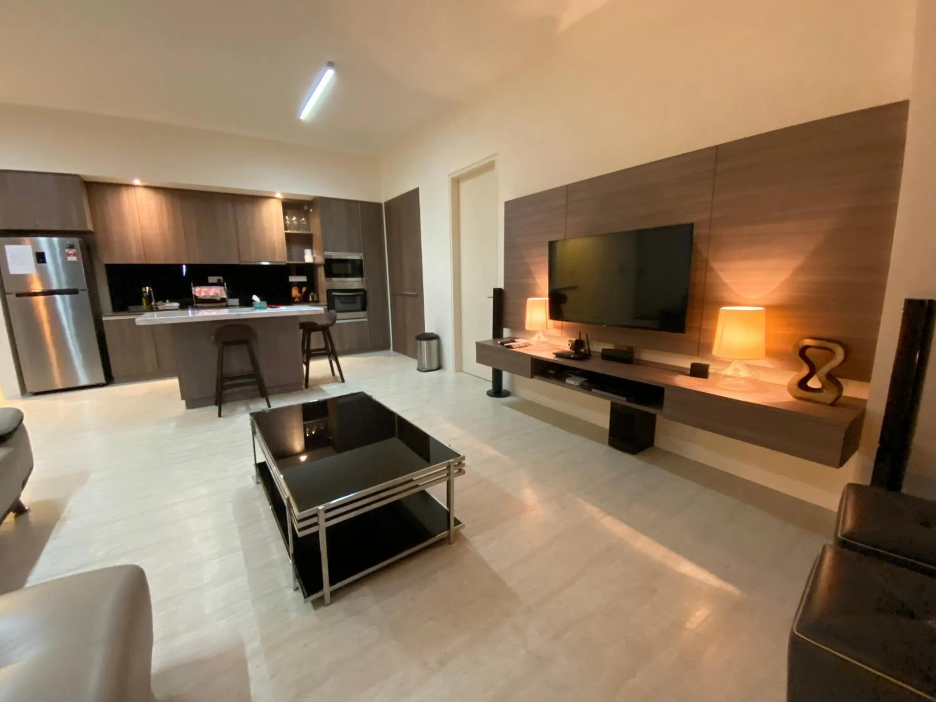 By The Sea @ Cozy Beachfront Home