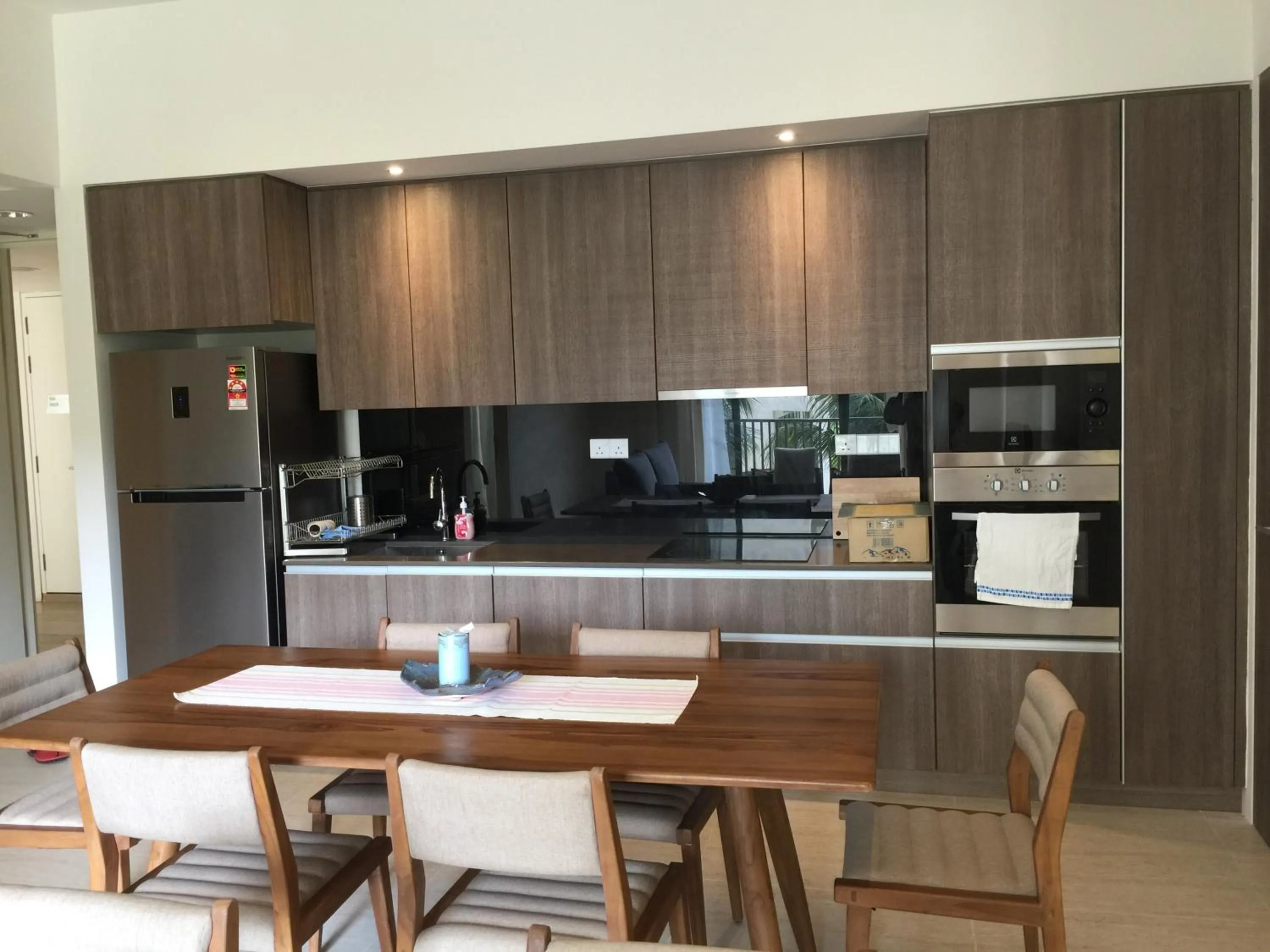 By The Sea @ Cozy Beachfront Home