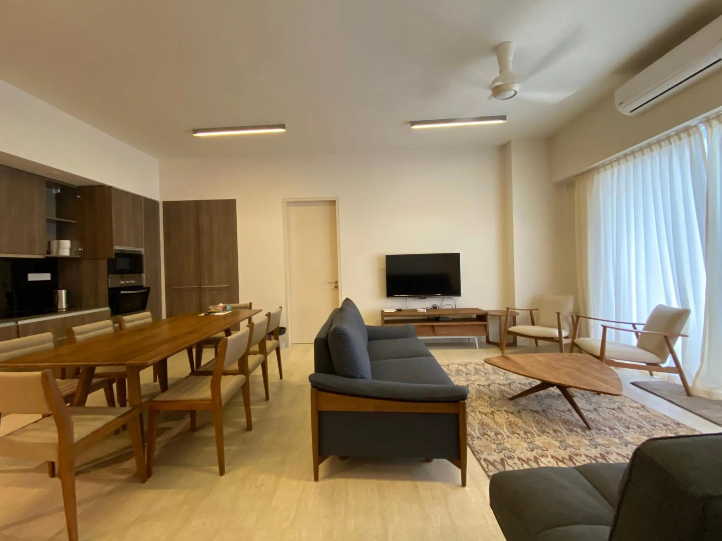 By The Sea @ Cozy Beachfront Home