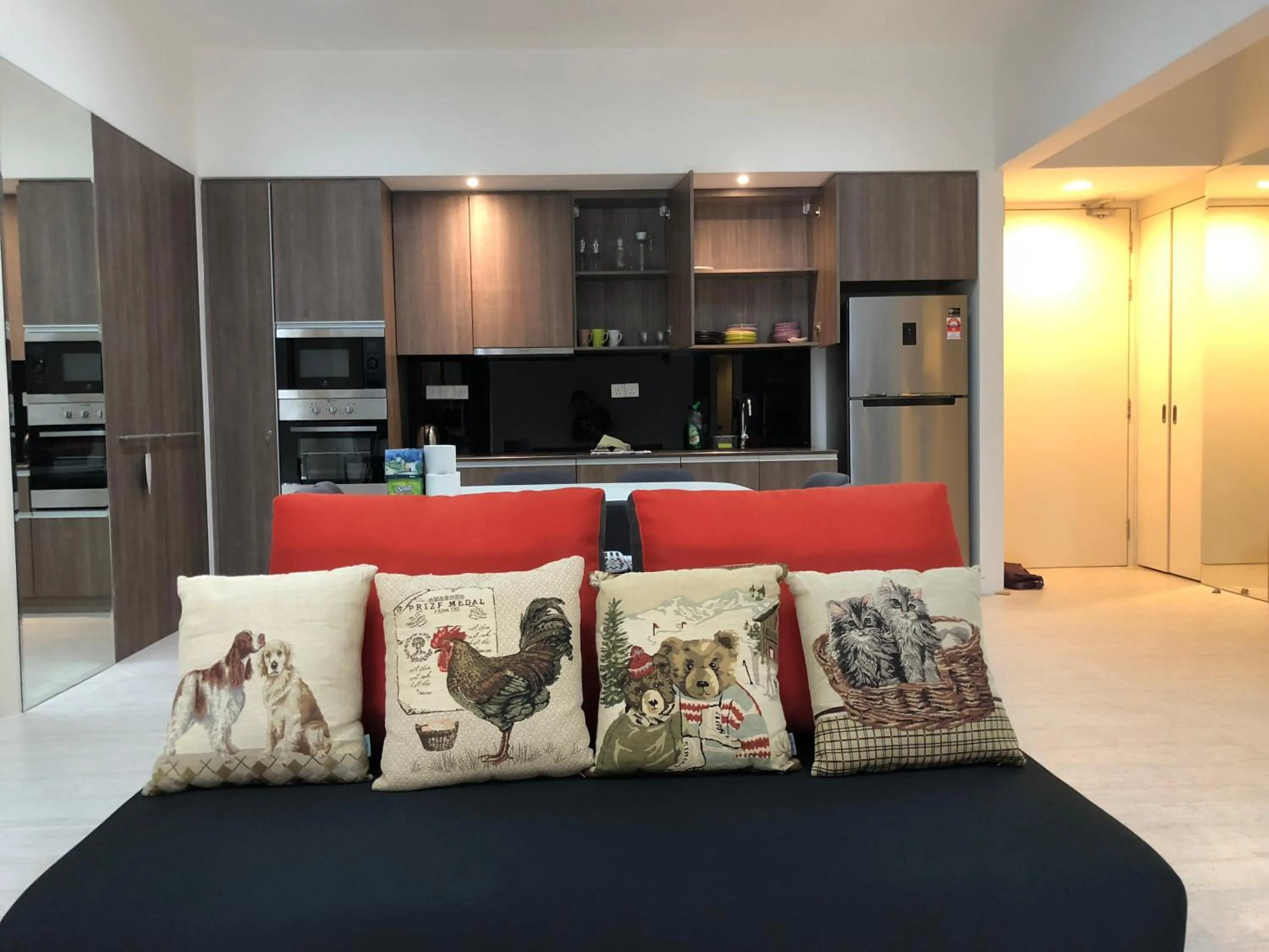 By The Sea @ Cozy Beachfront Home