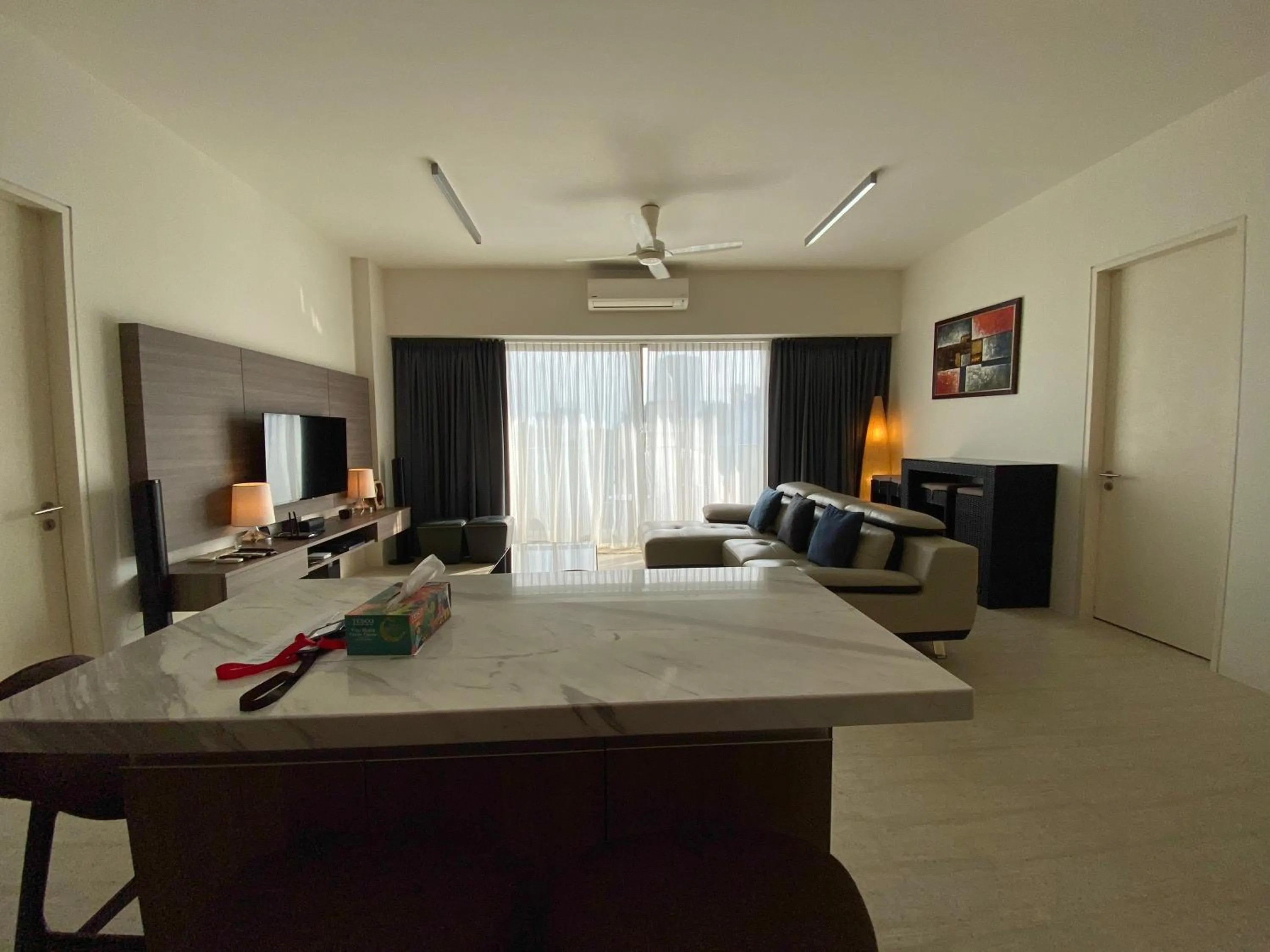 By The Sea @ Cozy Beachfront Home