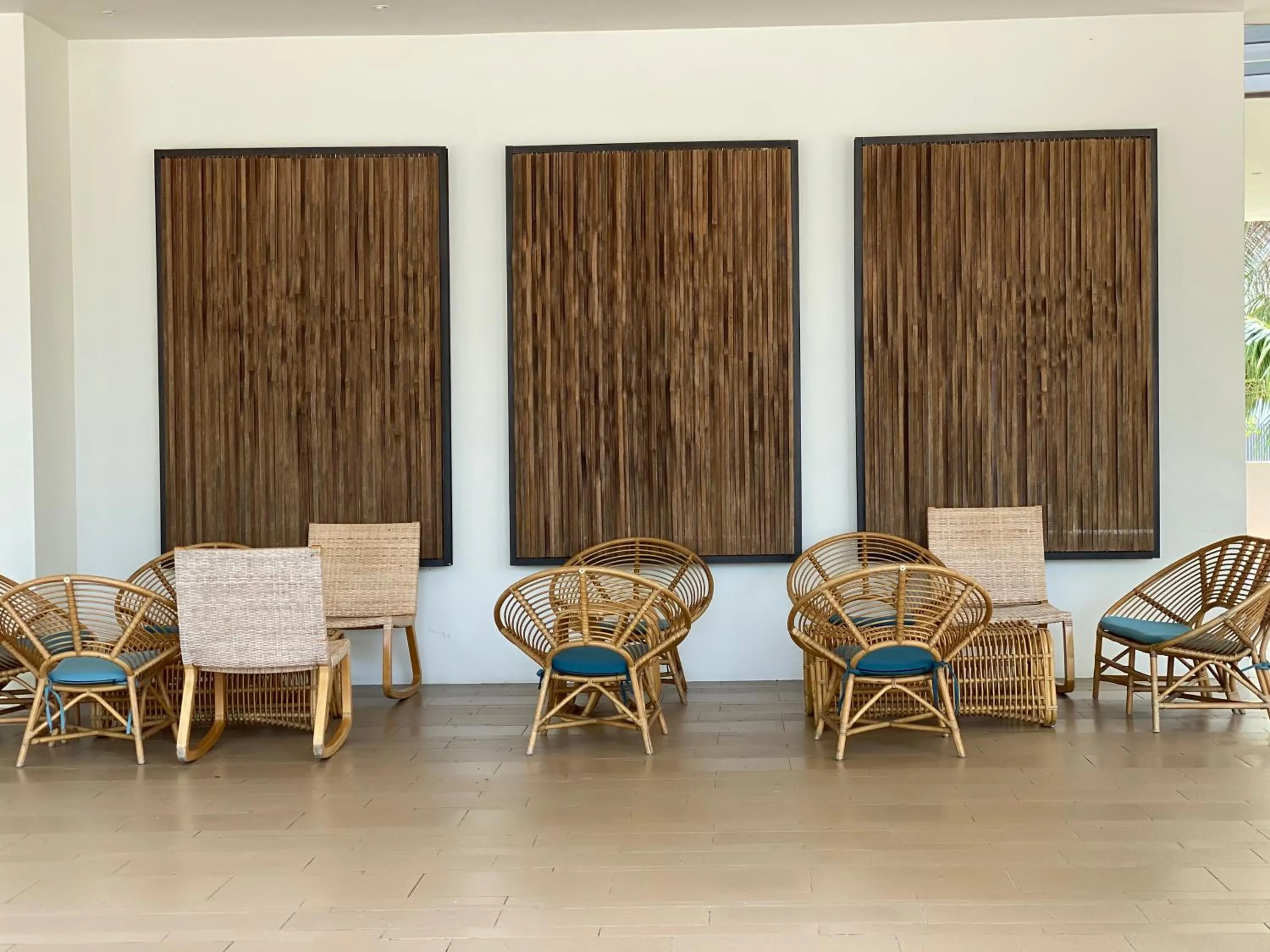 By The Sea @ Cozy Beachfront Home