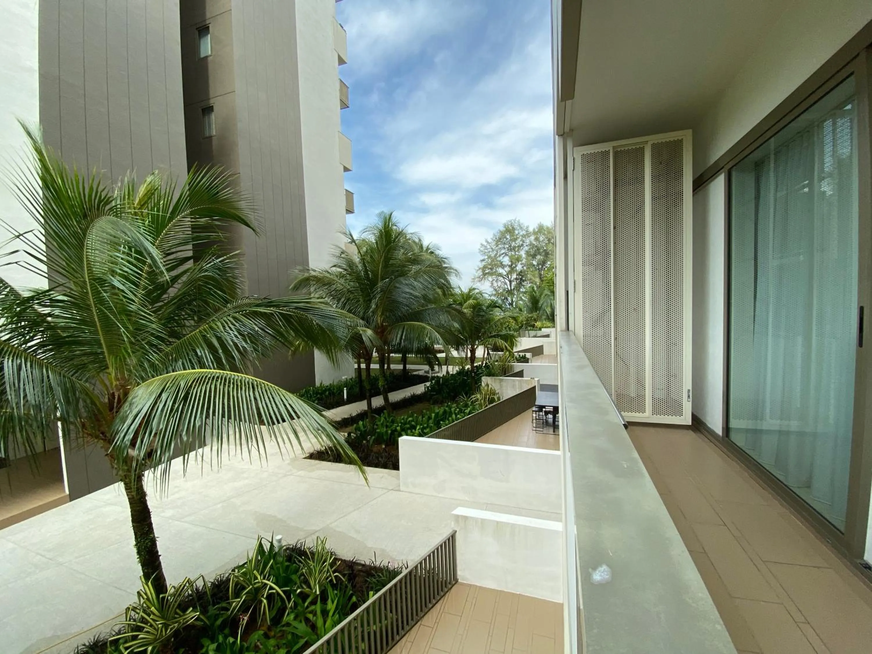 By The Sea @ Cozy Beachfront Home