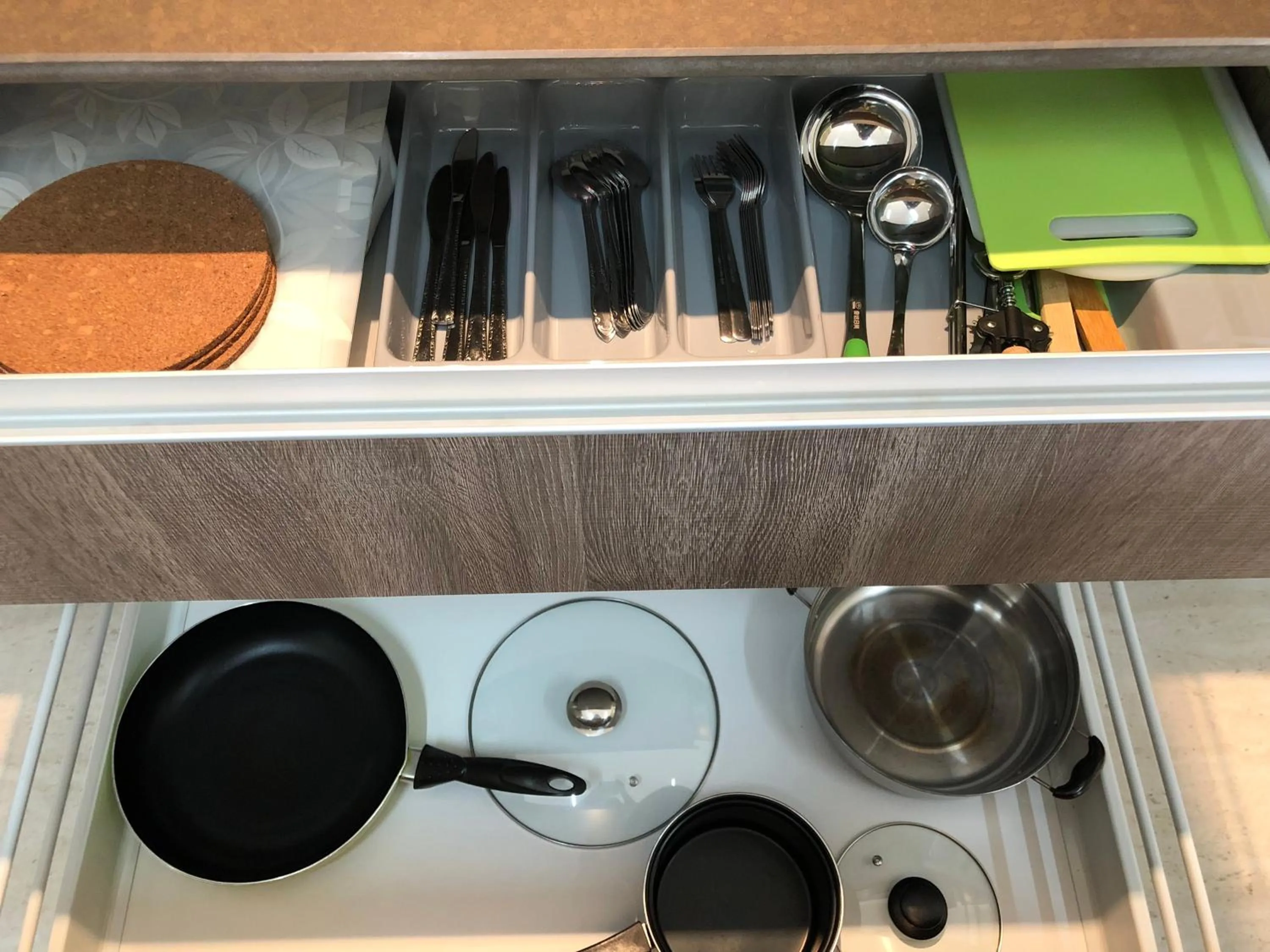 By The Sea @ Cozy Beachfront Home