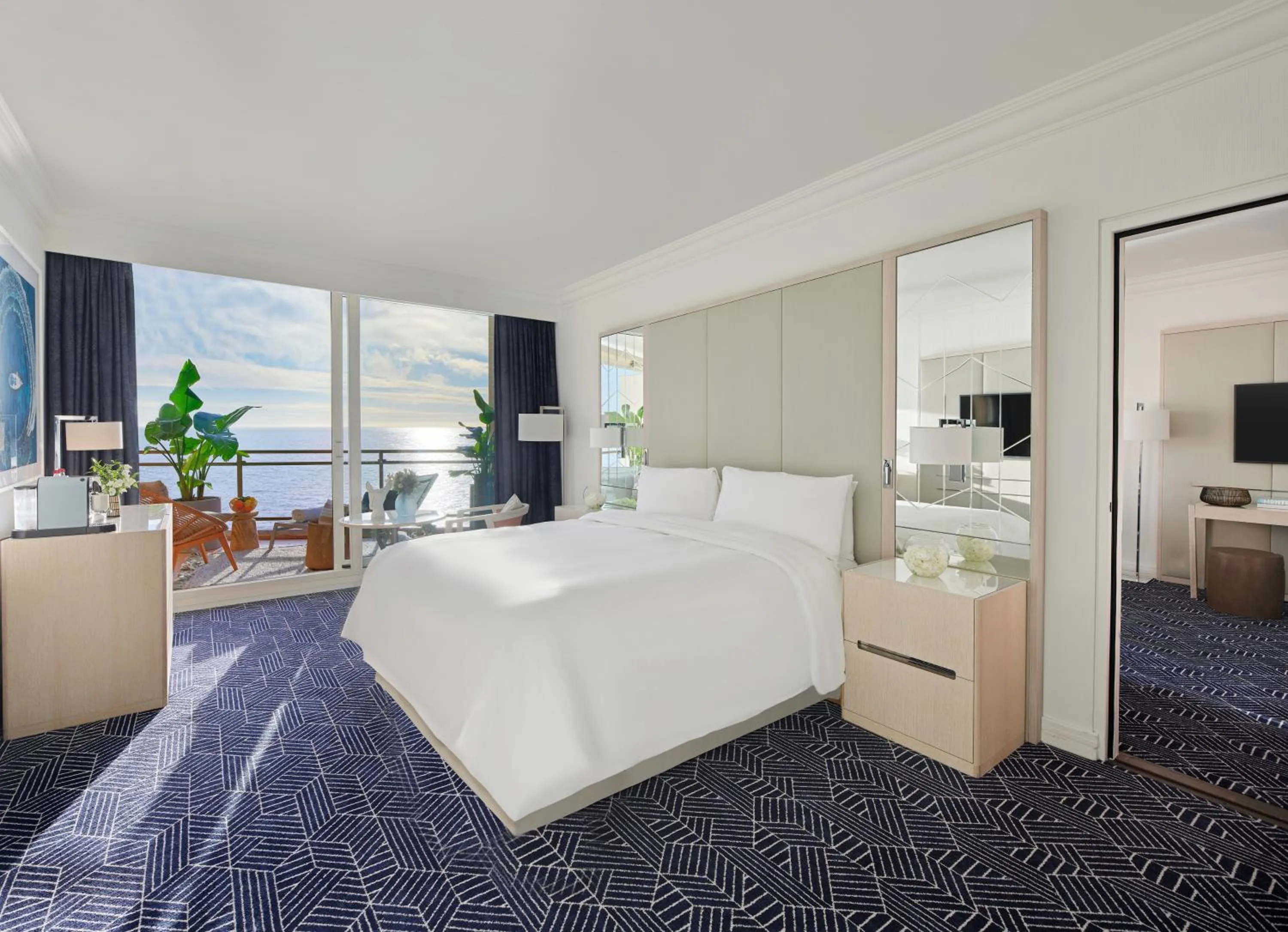 Bed in Fairmont Monte Carlo