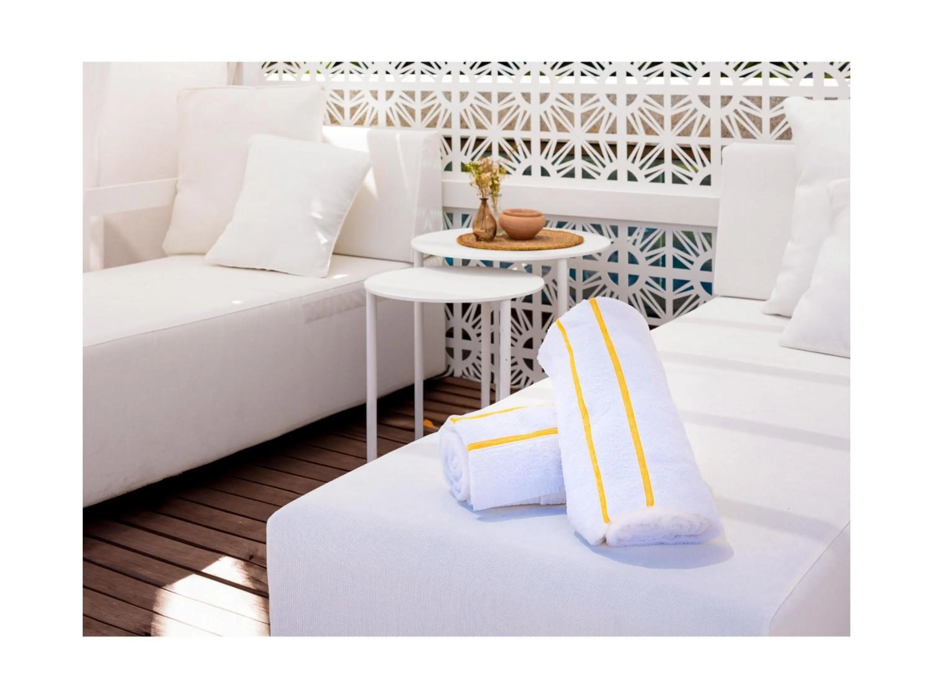 Restaurant/places to eat, Bed in Fairmont Monte Carlo