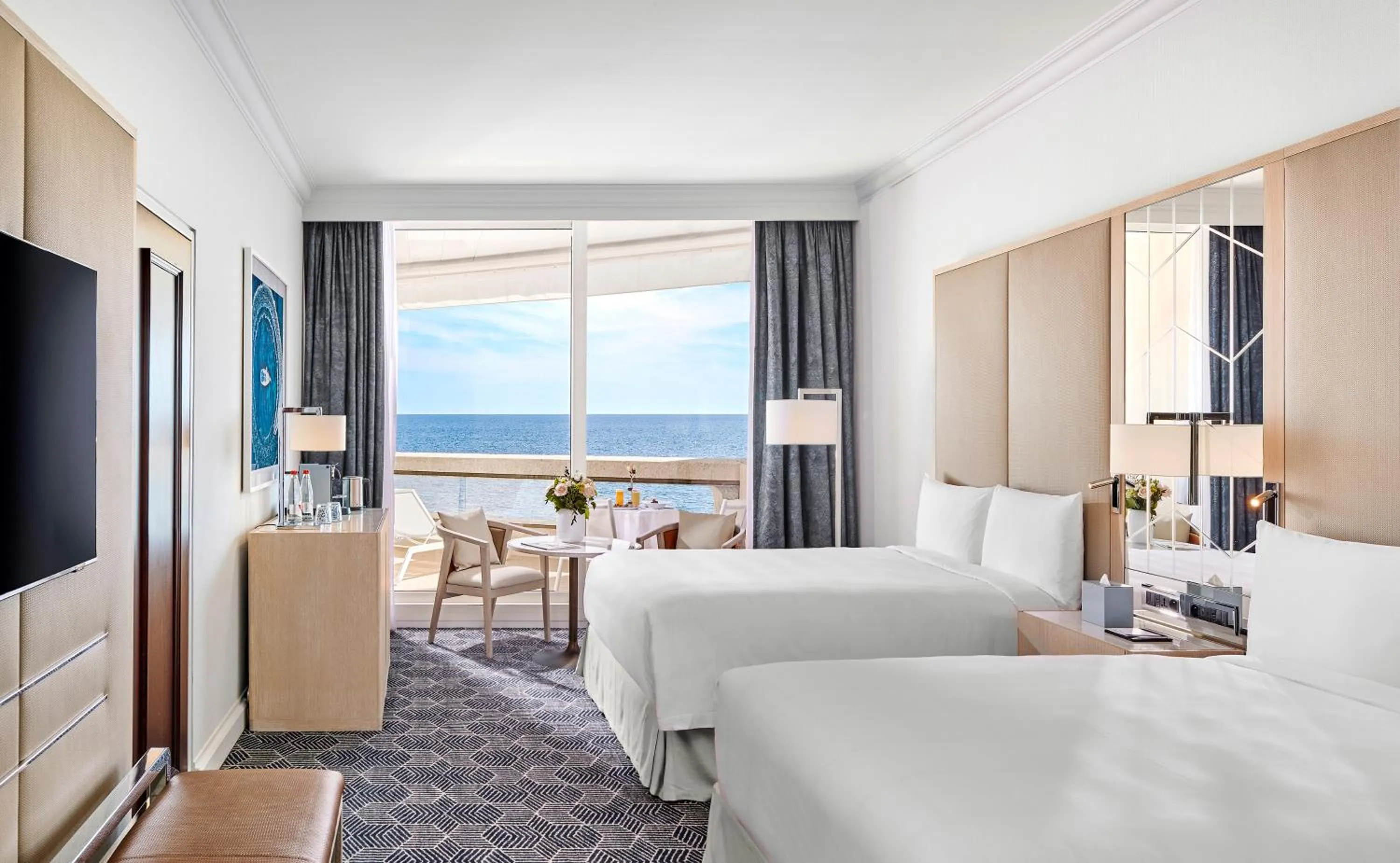 Bed in Fairmont Monte Carlo