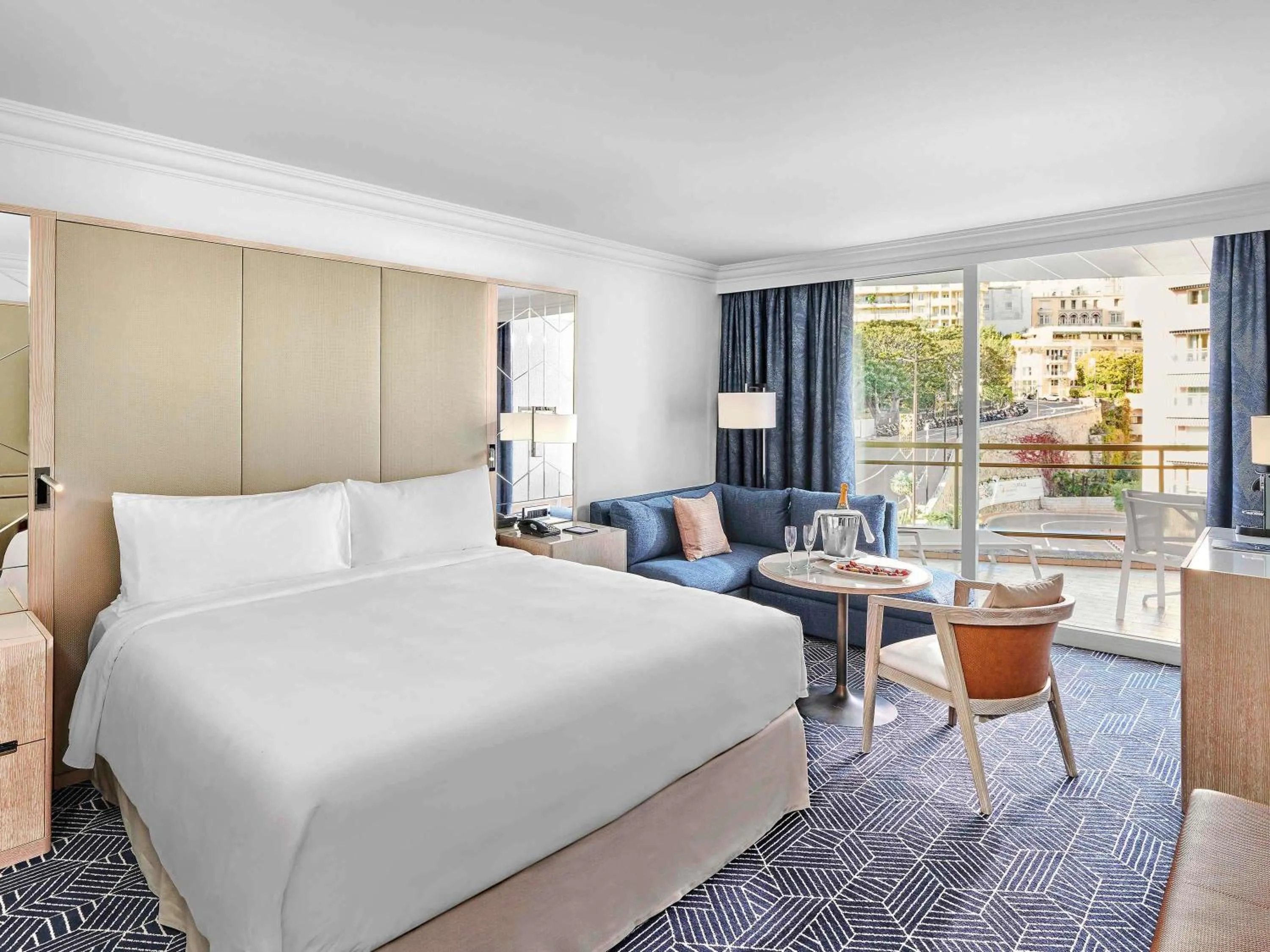 Bedroom, Bed in Fairmont Monte Carlo