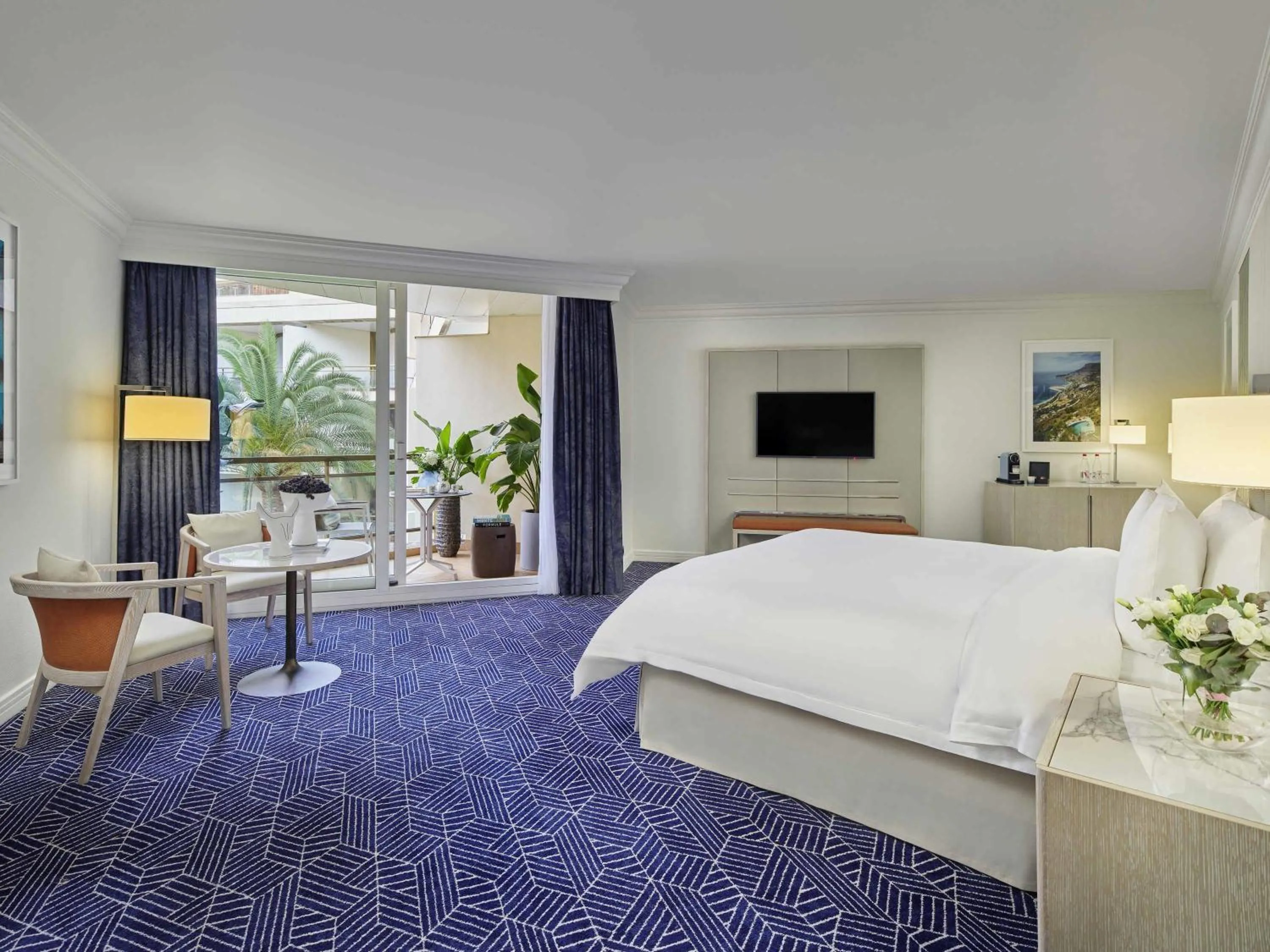 Bedroom, Bed in Fairmont Monte Carlo