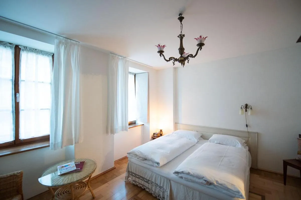 Bed in Boutique-Hotel Guesthouse Le Locle