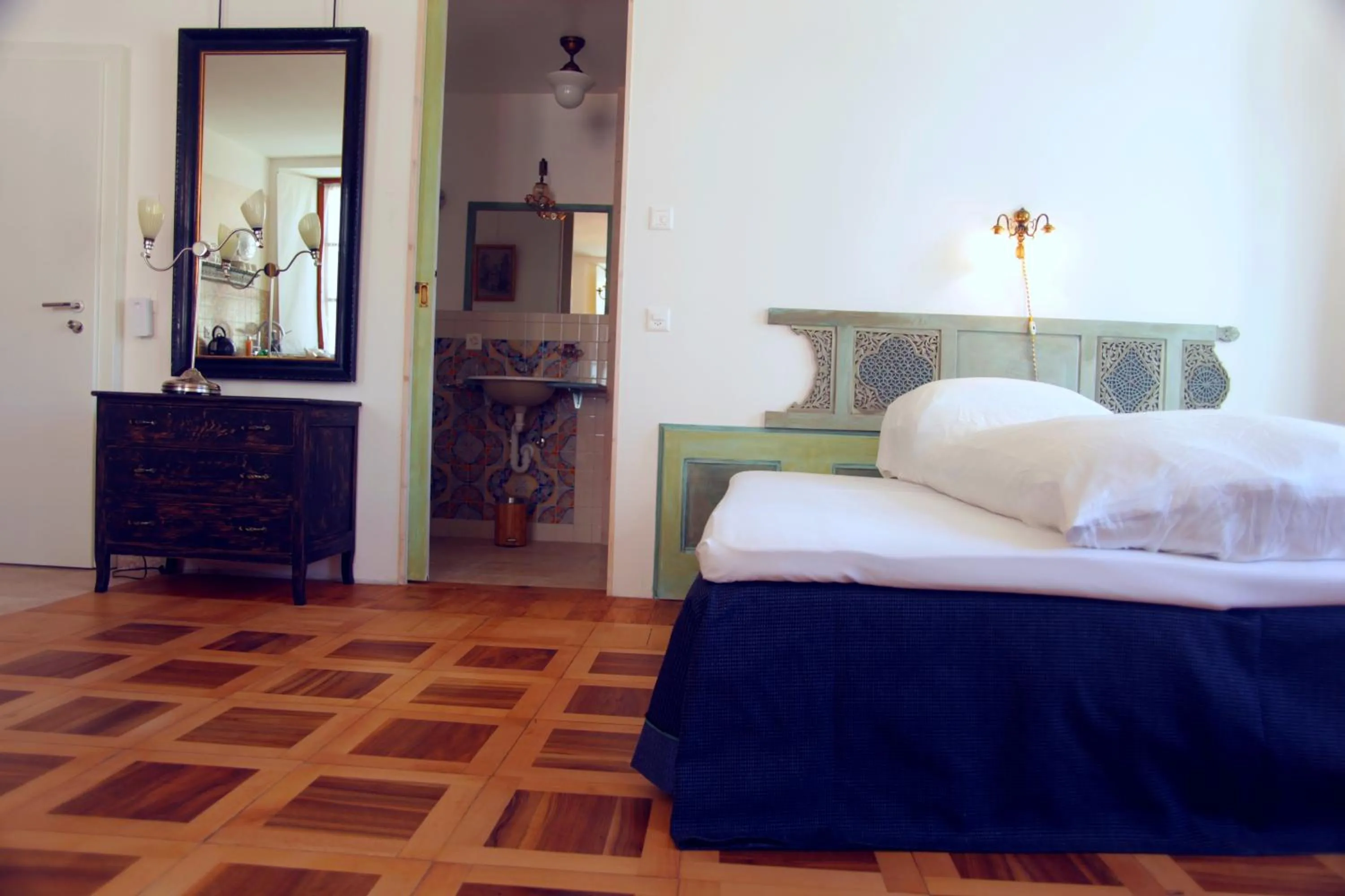 Other, Bed in Boutique-Hotel Guesthouse Le Locle