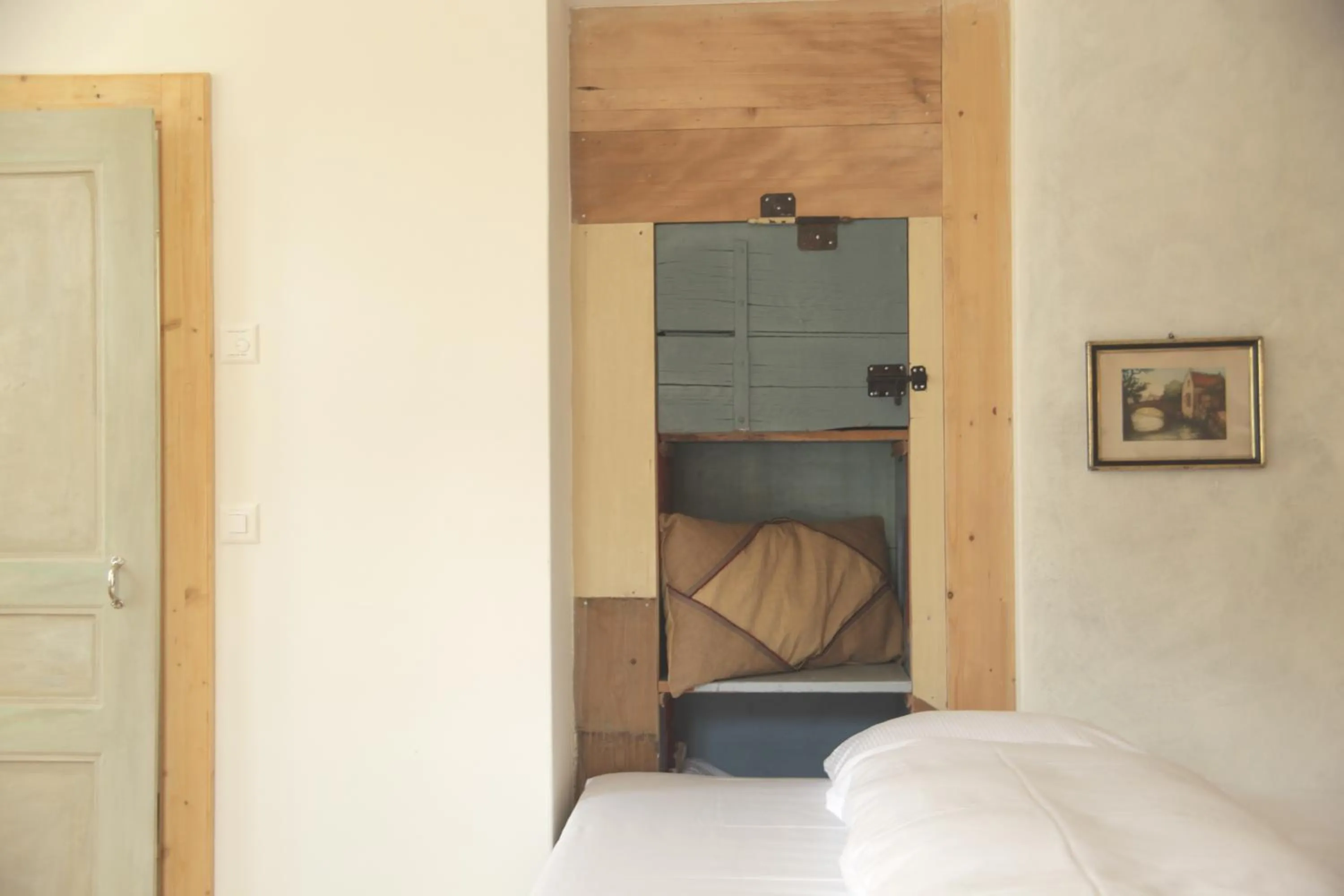 Bed in Boutique-Hotel Guesthouse Le Locle