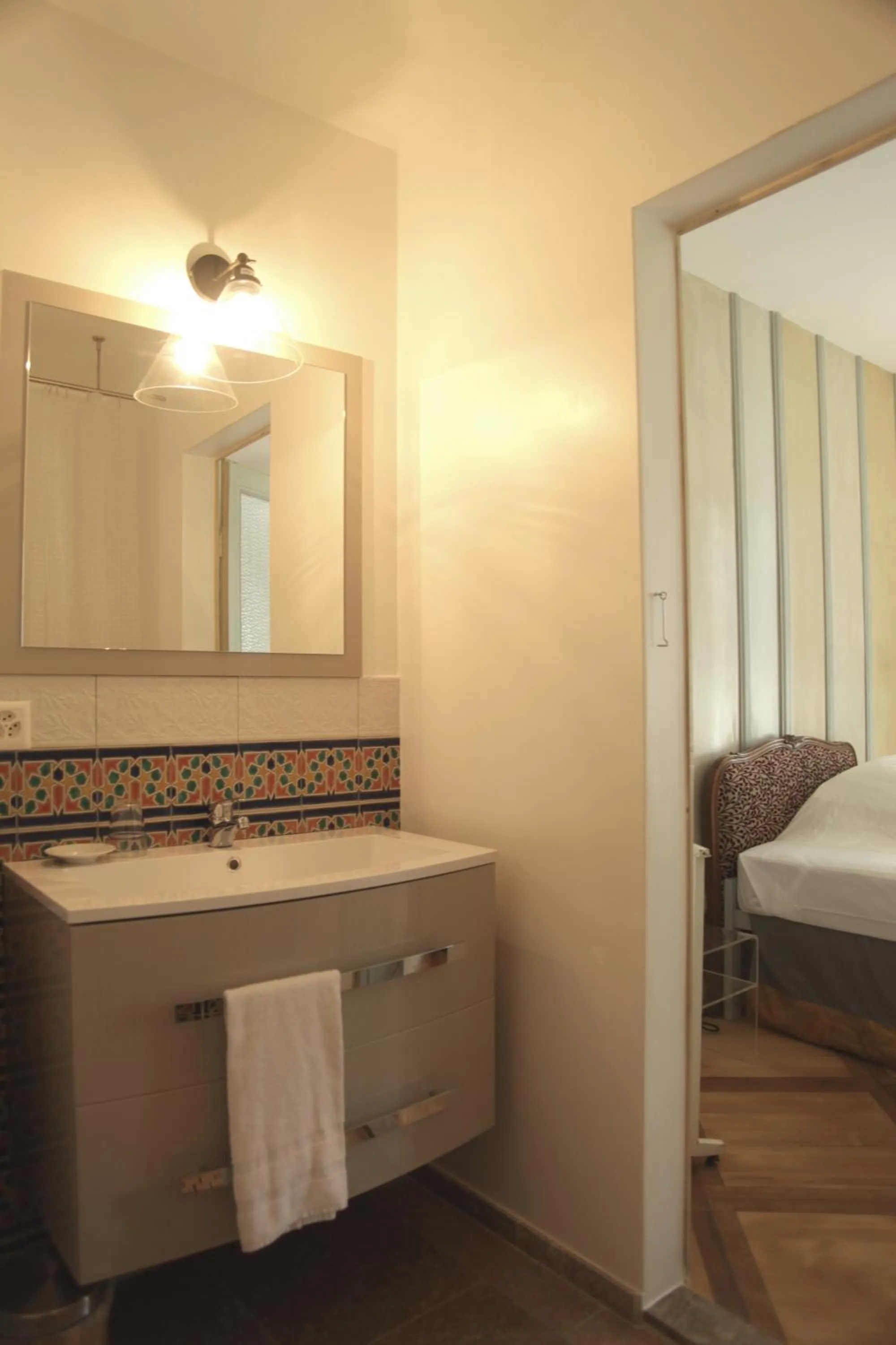 Bathroom, Bed in Boutique-Hotel Guesthouse Le Locle