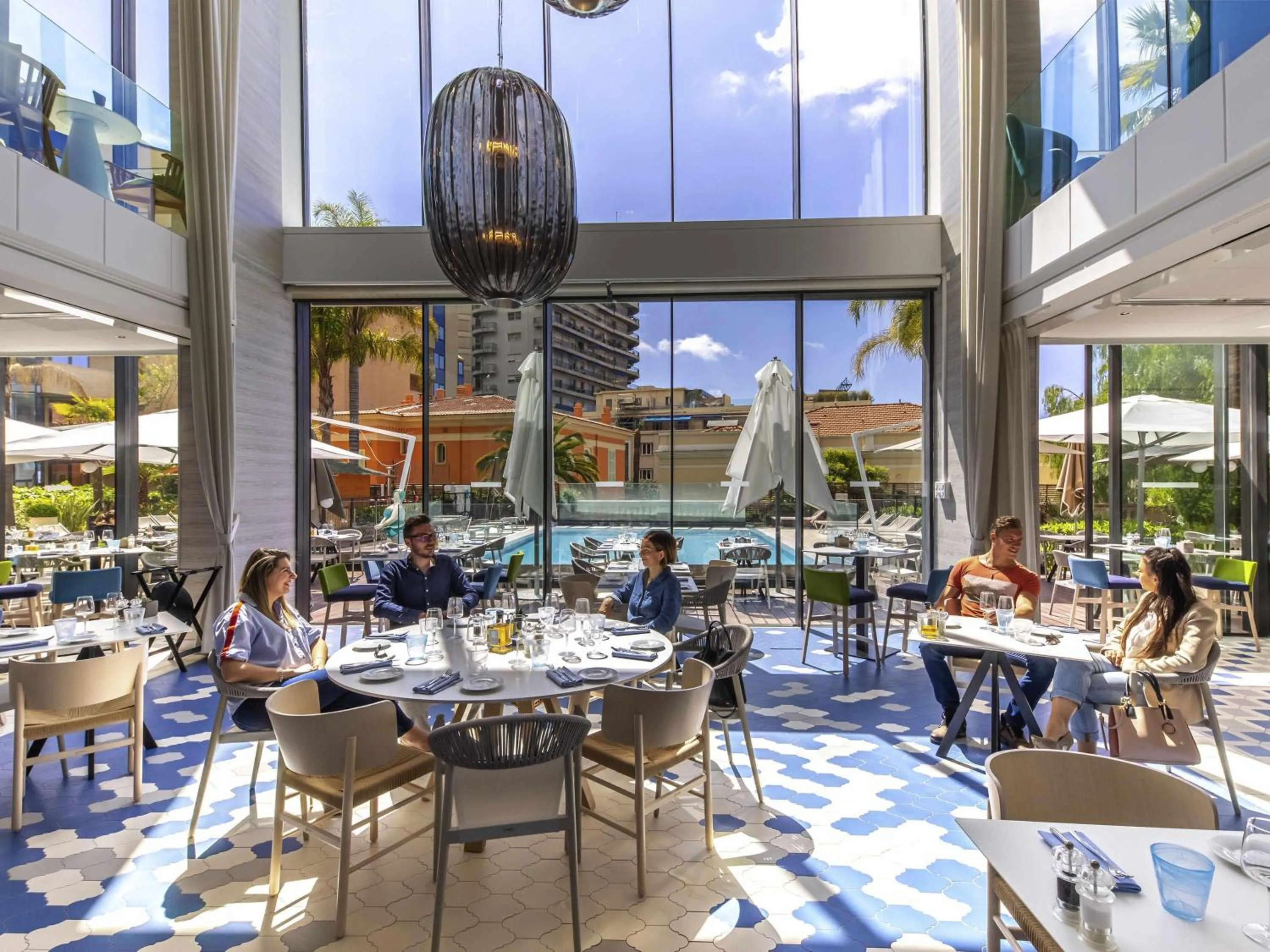 Restaurant/places to eat in Novotel Monte-Carlo