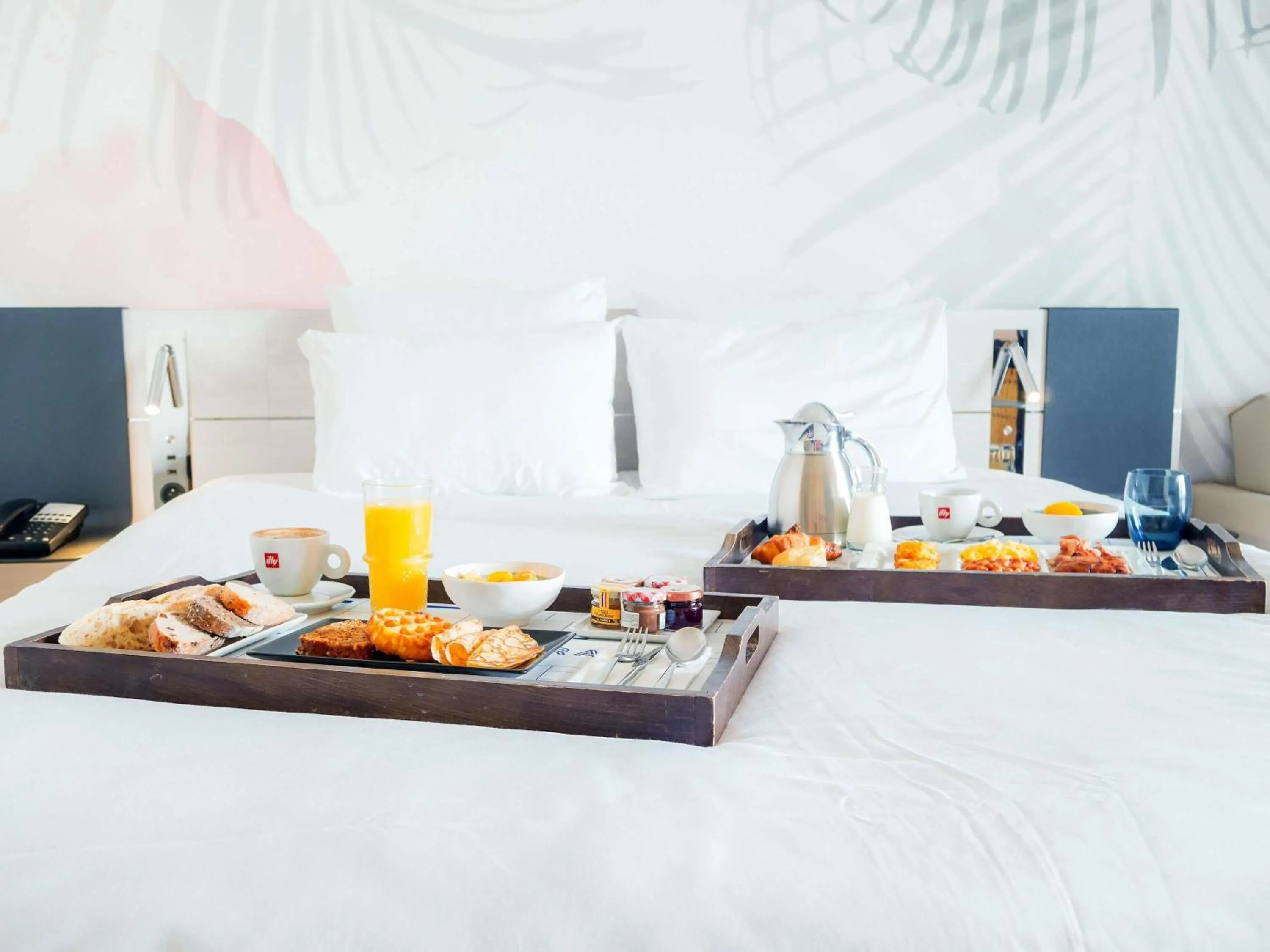 Bedroom in Novotel Monte-Carlo