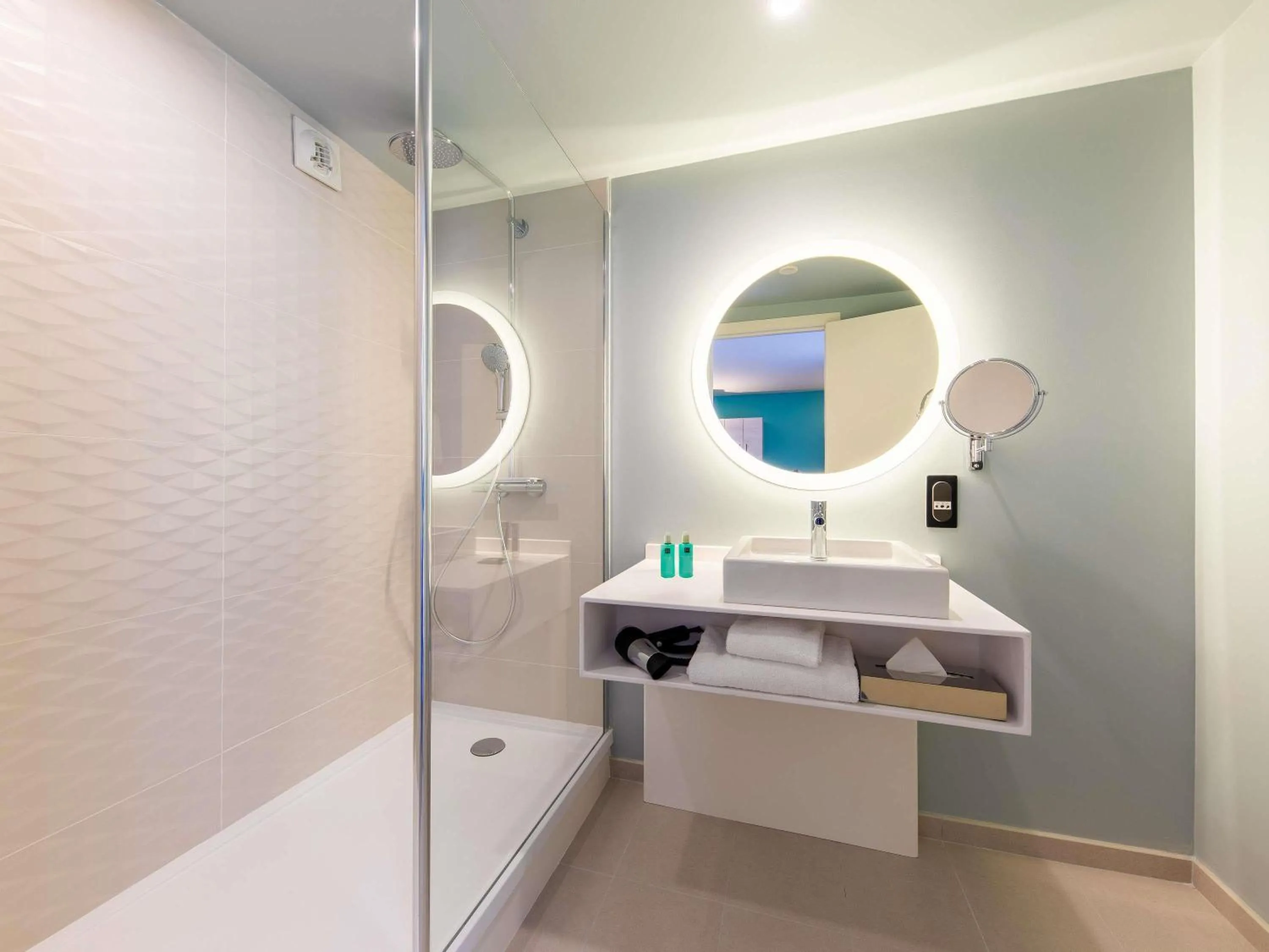 Bedroom in Novotel Monte-Carlo