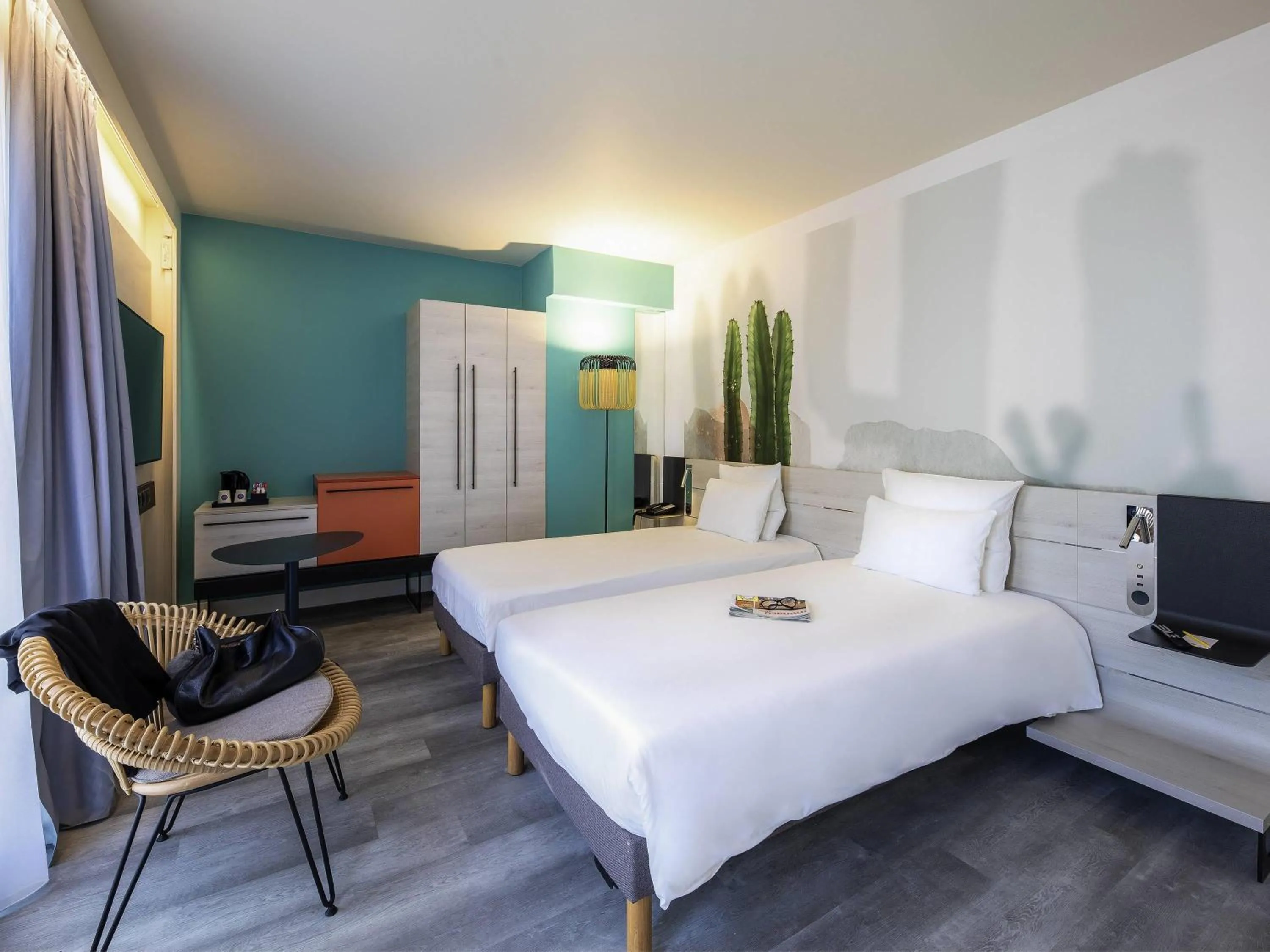 Bedroom, Bed in Novotel Monte-Carlo