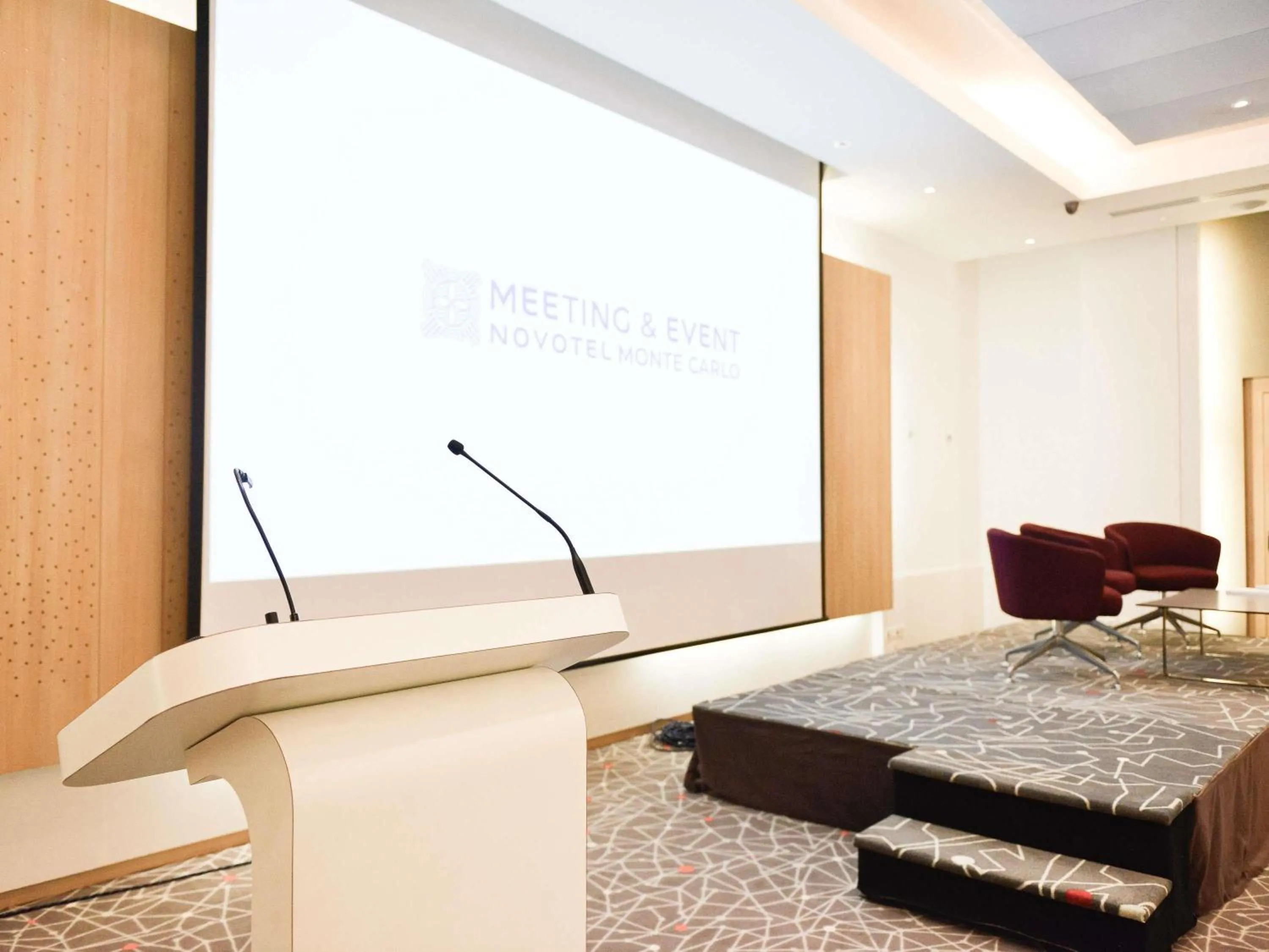 Meeting/conference room, Bed in Novotel Monte-Carlo
