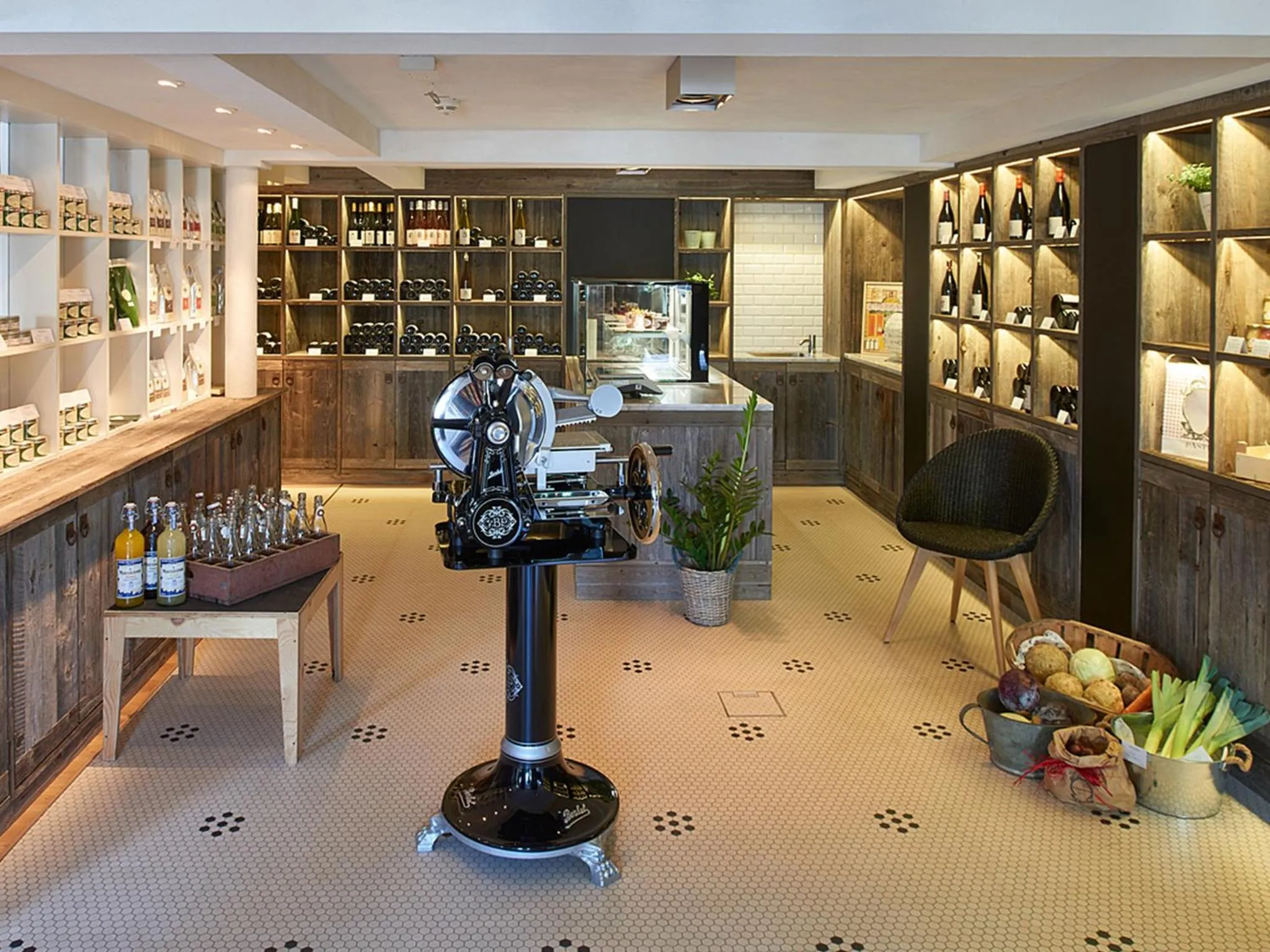 Shopping Area in LA MAISON hotel & spa