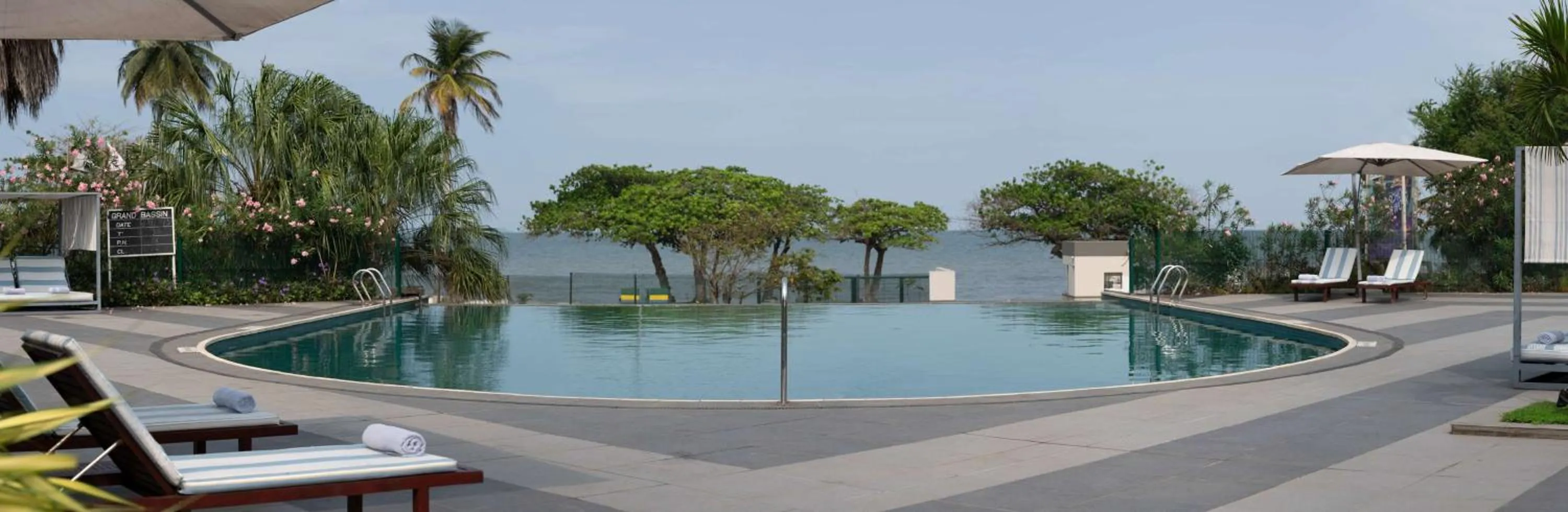 Pool view in Radisson Blu Okoume Palace Hotel, Libreville
