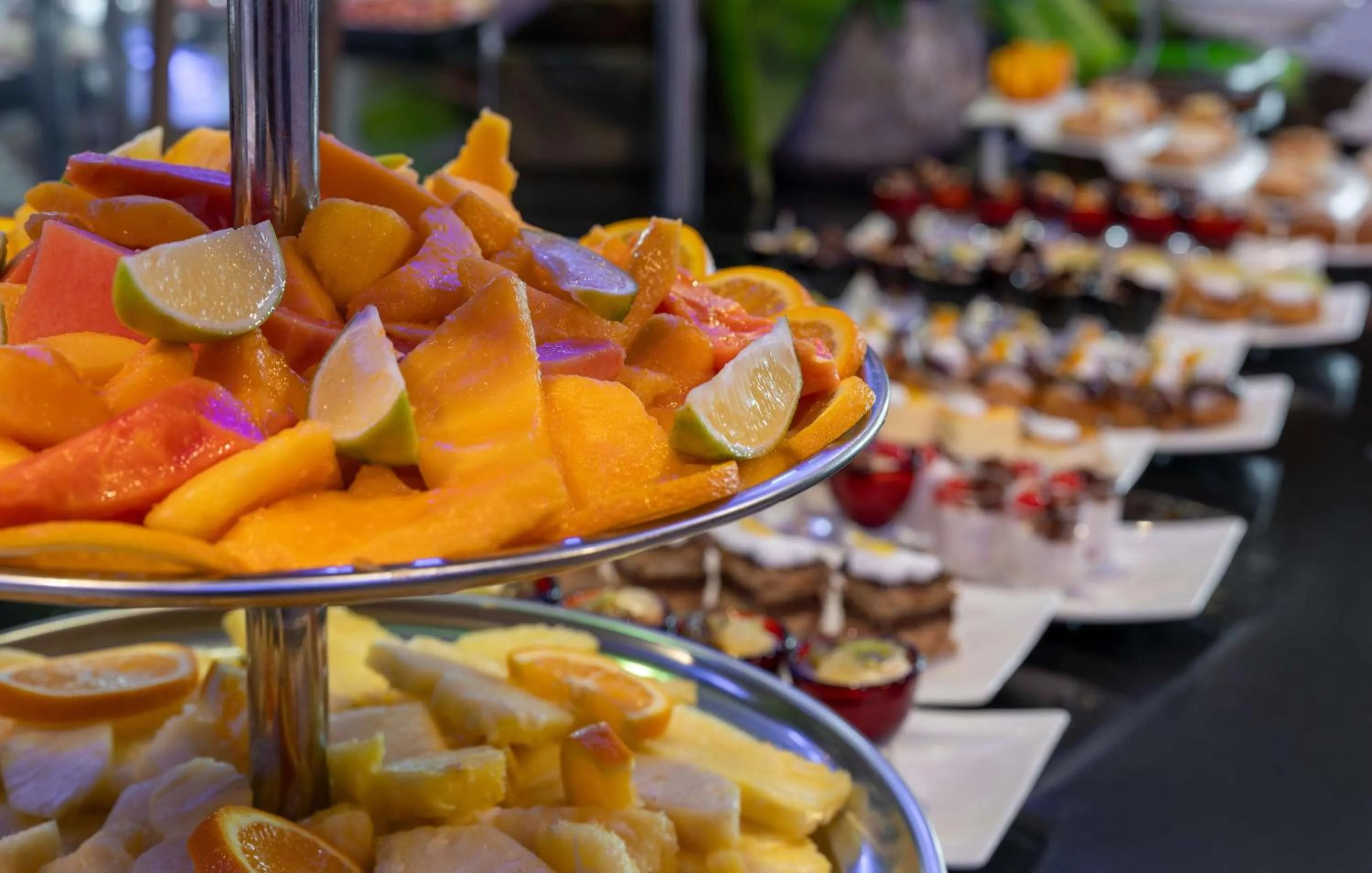 Food and drinks in Radisson Blu Okoume Palace Hotel, Libreville