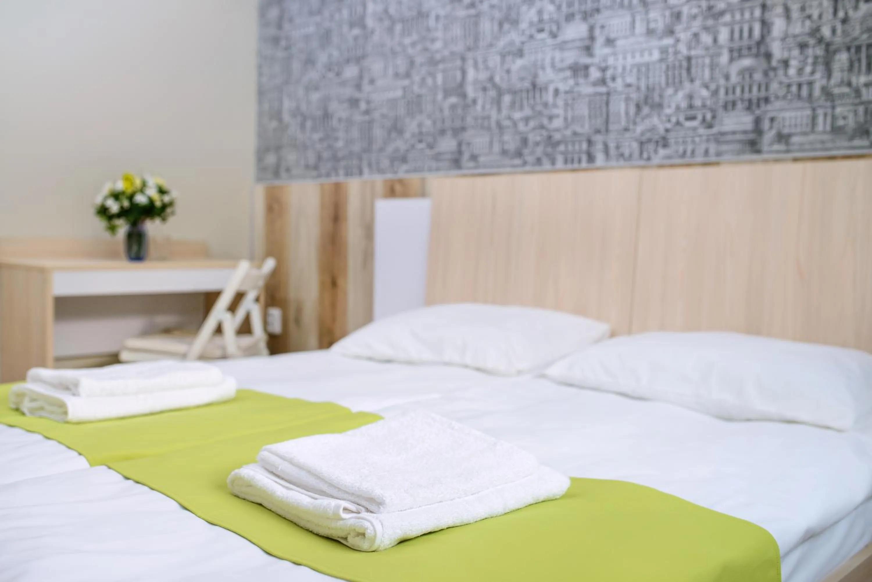 Bedroom, Bed in Urban Hotel