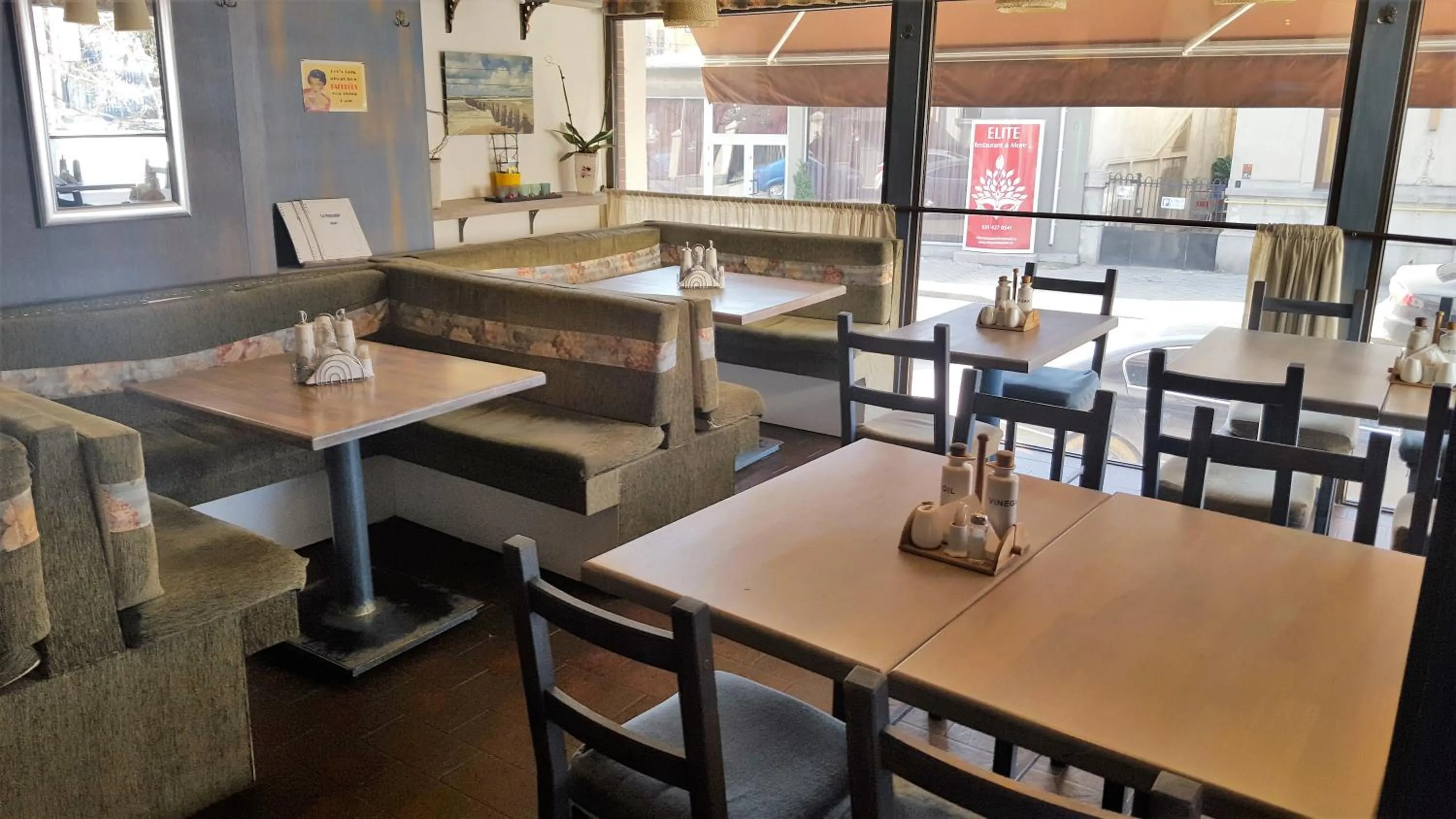 Restaurant/places to eat in Mosilor Apartments