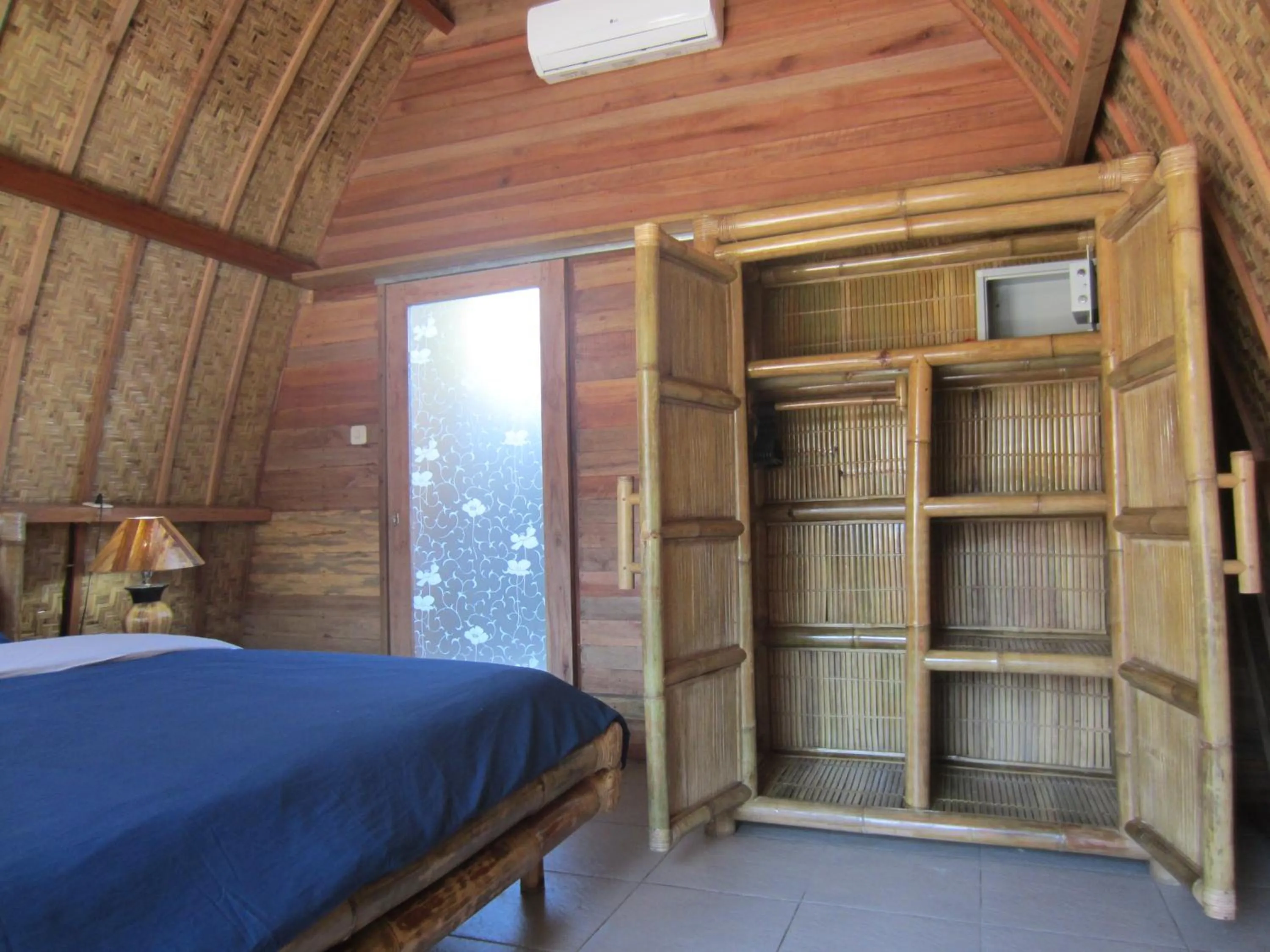 Photo of the whole room, Bed in Djamezz Lumbung