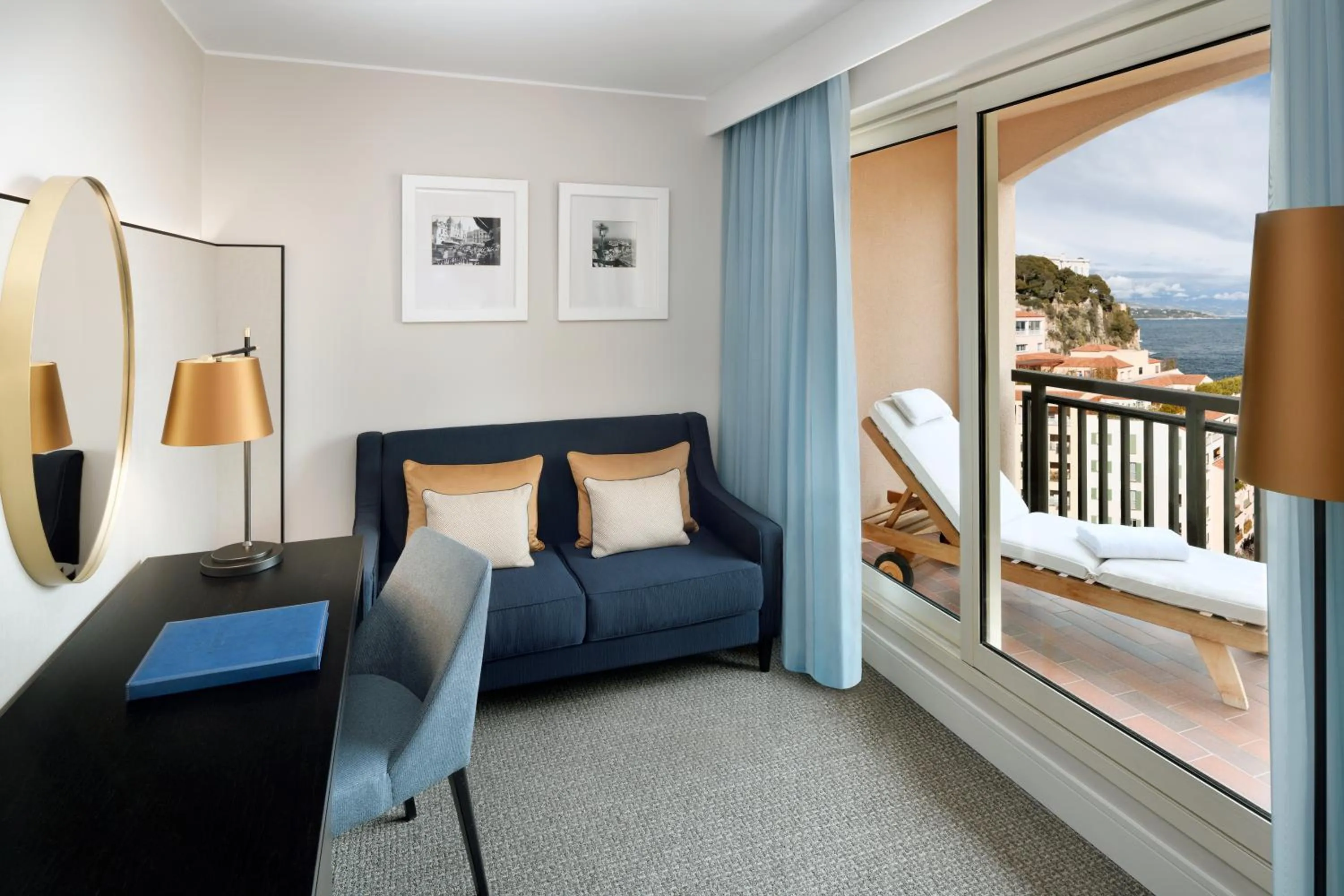 Photo of the whole room, Bed in Columbus Hotel Monte-Carlo, Curio Collection by Hilton