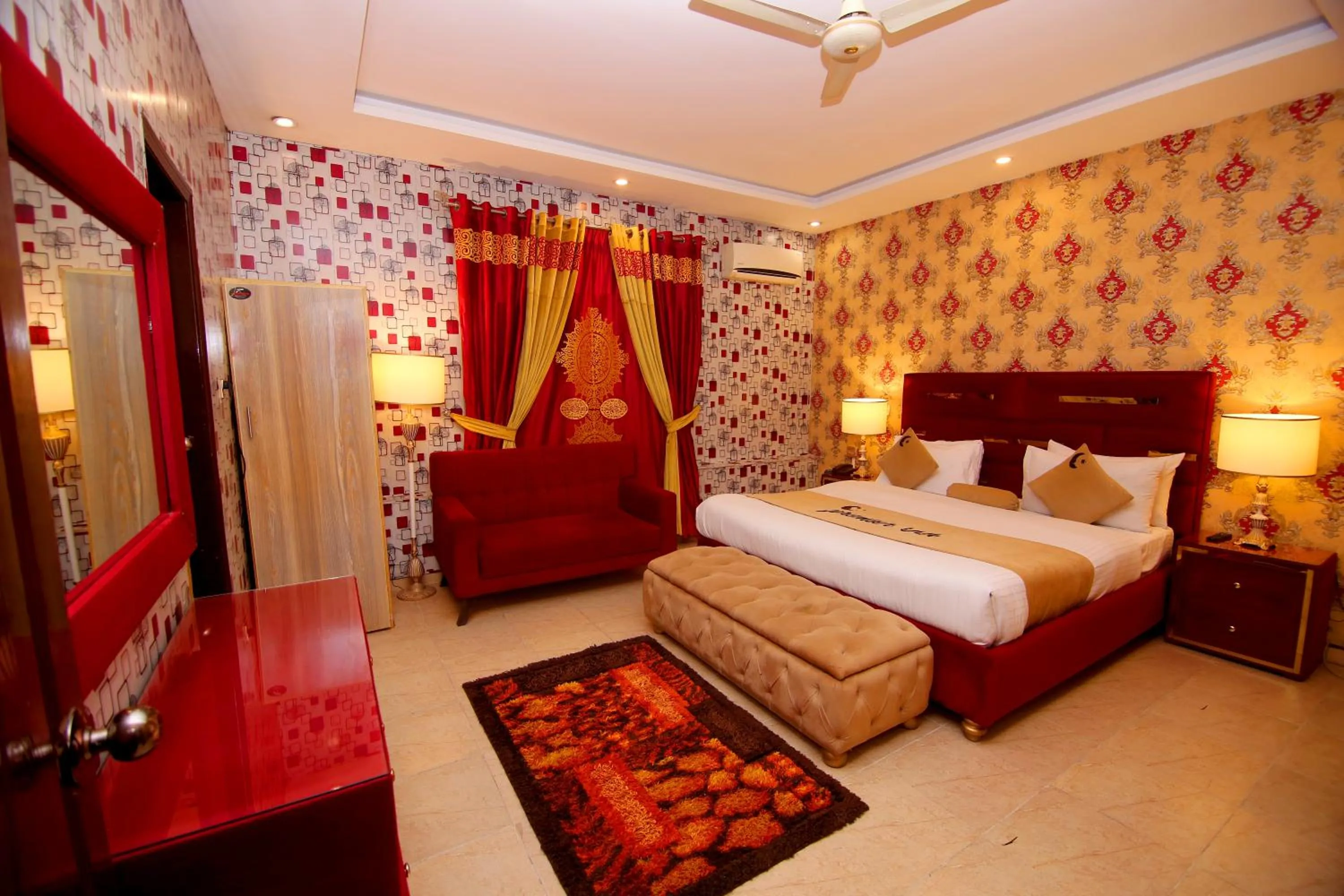 Bedroom, Bed in Premier Inn Johar Town Lahore
