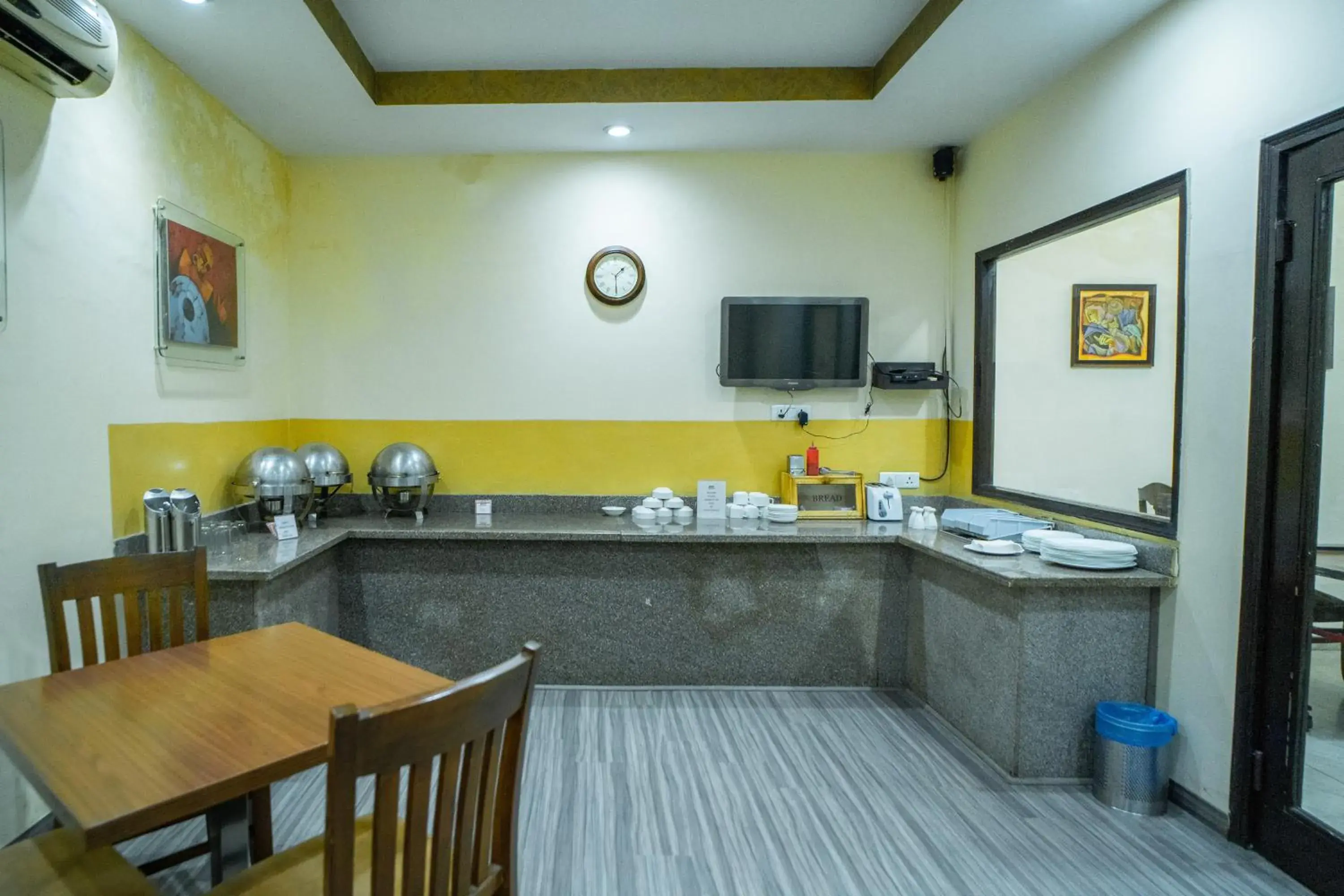 Restaurant/places to eat in Enkay Residency V Block-Cyber City Restaurant/places to eat in Enkay Residency V Block-Cyber City