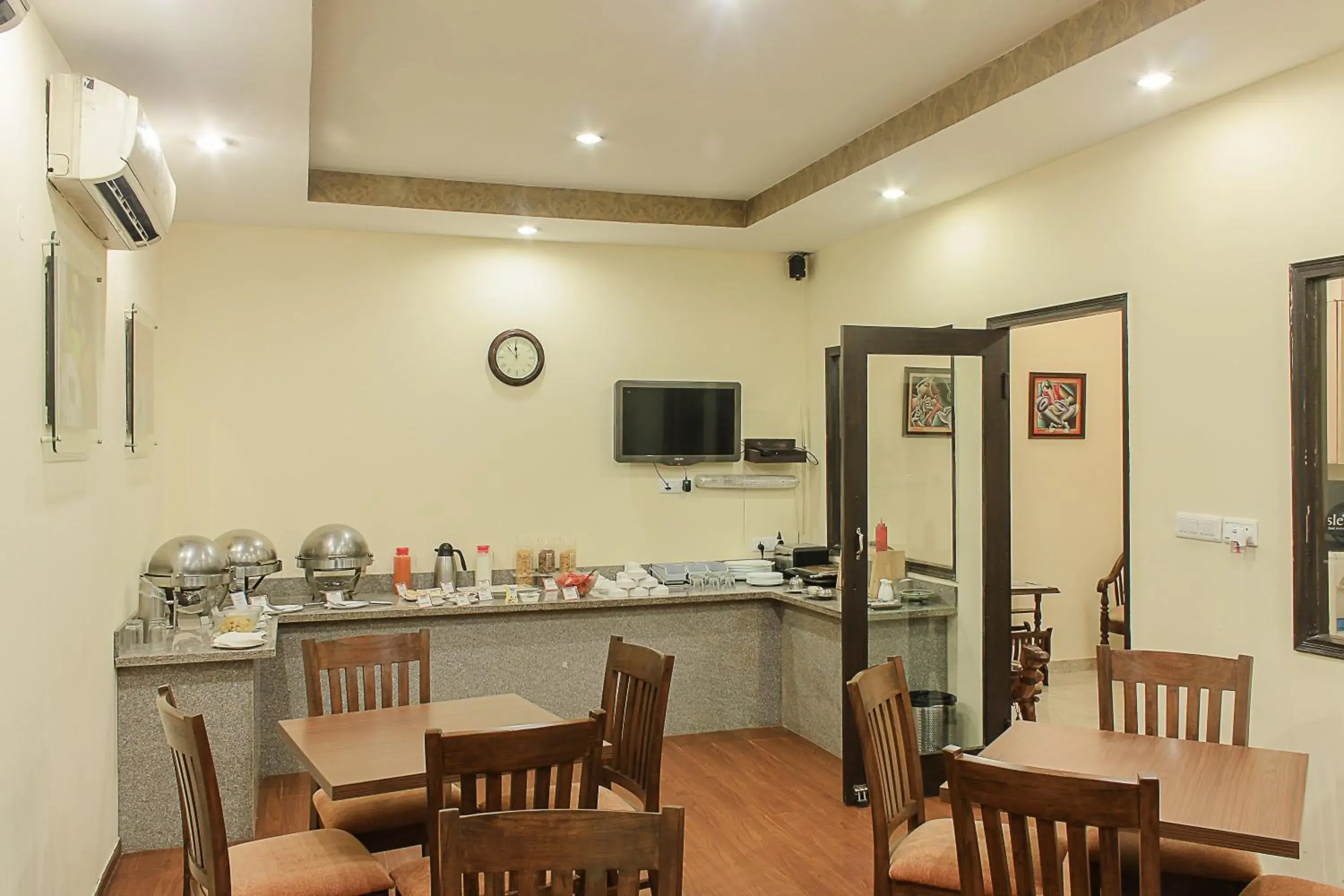 Restaurant/places to eat in Enkay Residency V Block-Cyber City Restaurant/places to eat in Enkay Residency V Block-Cyber City