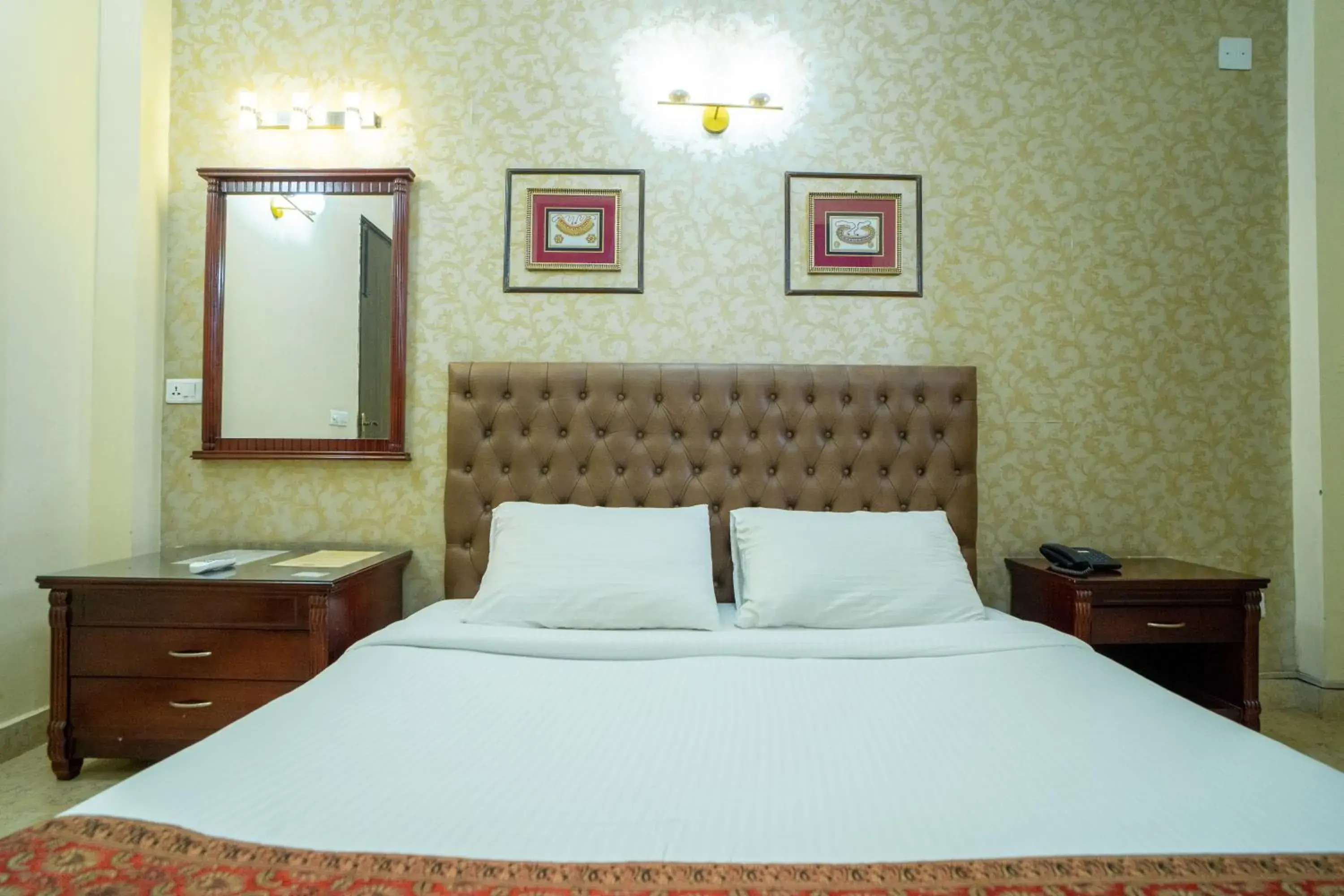 Bed in Enkay Residency V Block-Cyber City Bed in Enkay Residency V Block-Cyber City